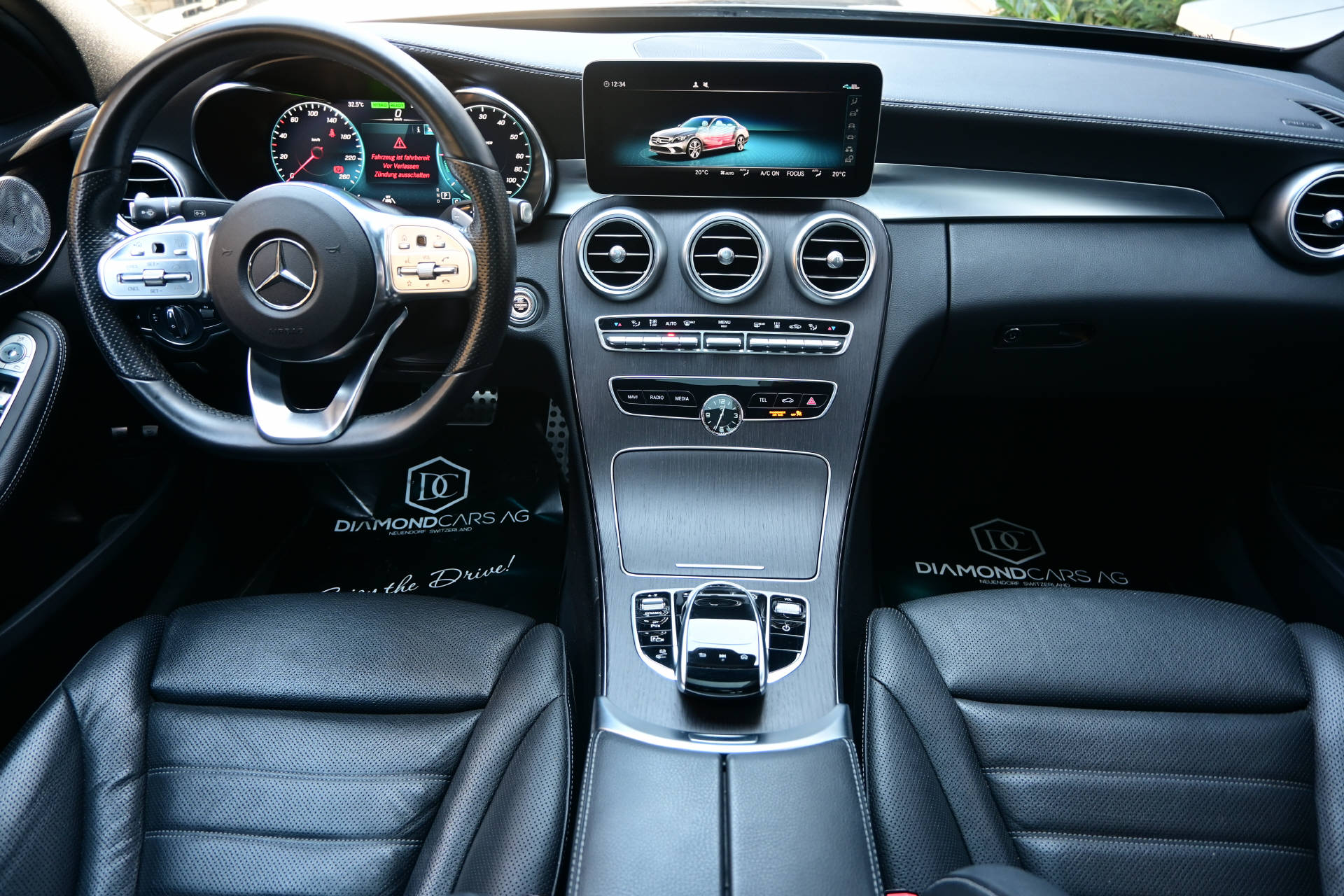 MERCEDES-BENZ C 300 e AMG Line 4matic-image-16