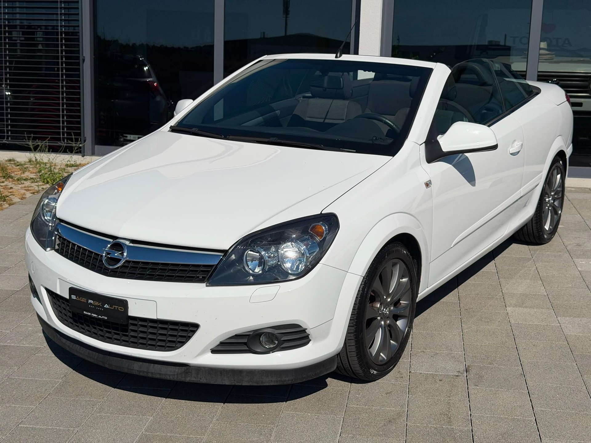 OPEL Astra TwinTop 1.8i 16V 140 Cosmo-image-3