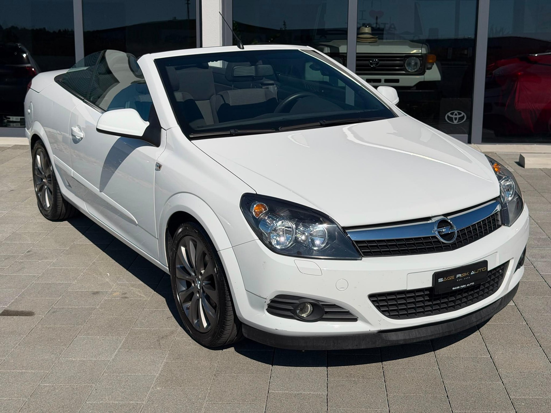 OPEL Astra TwinTop 1.8i 16V 140 Cosmo-image-1
