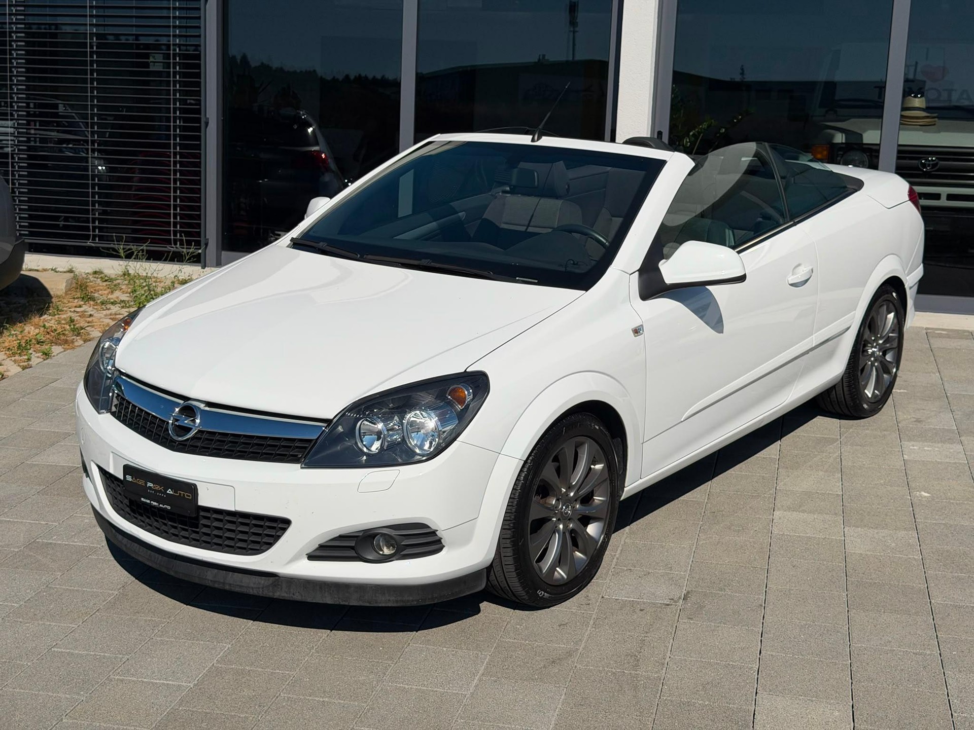 OPEL Astra TwinTop 1.8i 16V 140 Cosmo-image-0