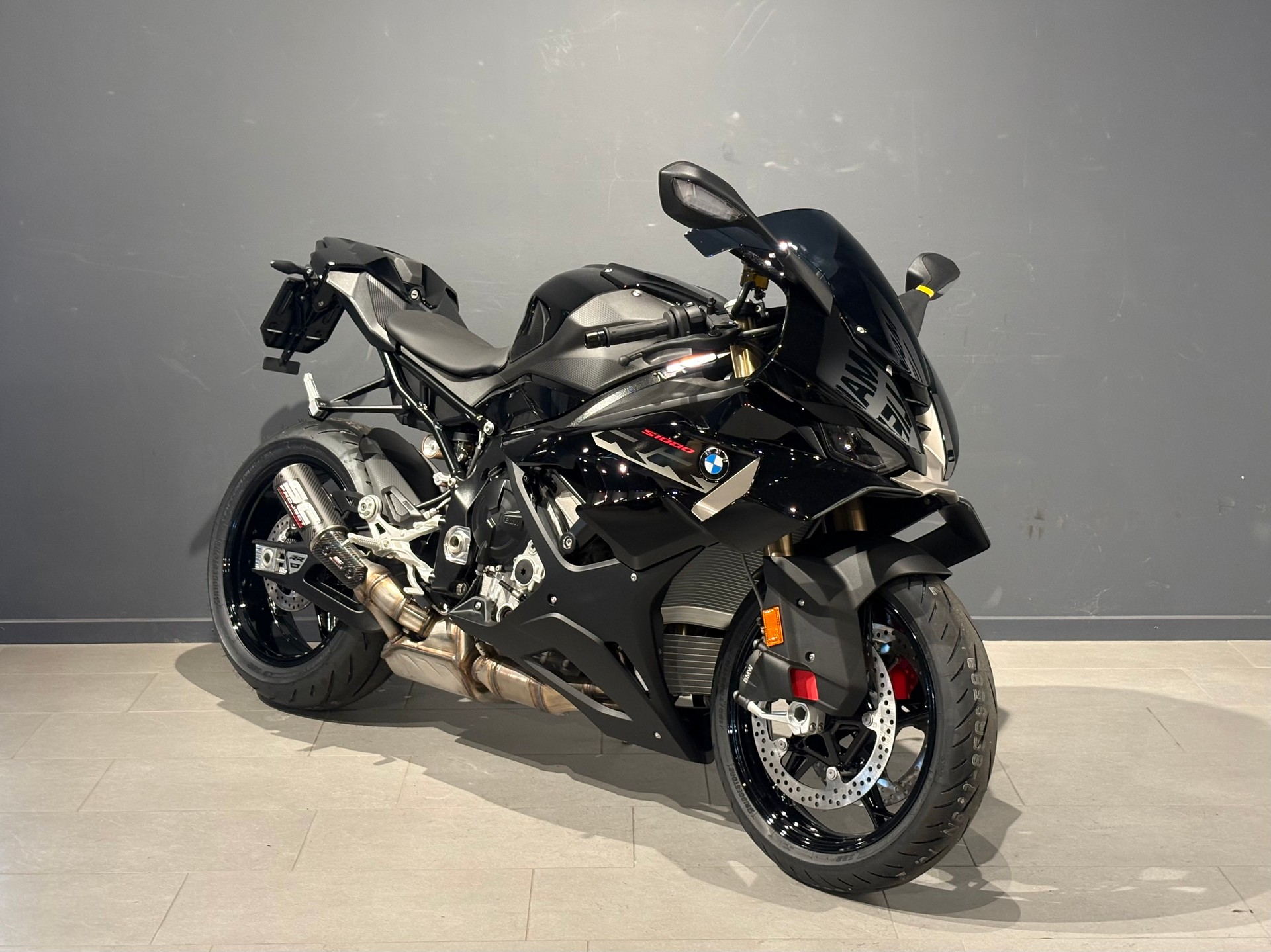 BMW S 1000 RR-showroom-element-1