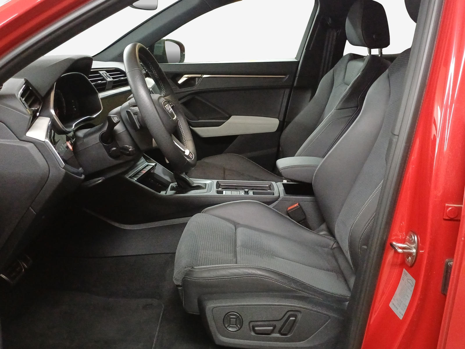AUDI Q3 Sportback 40 TFSI S line quattro S-tronic-image-7