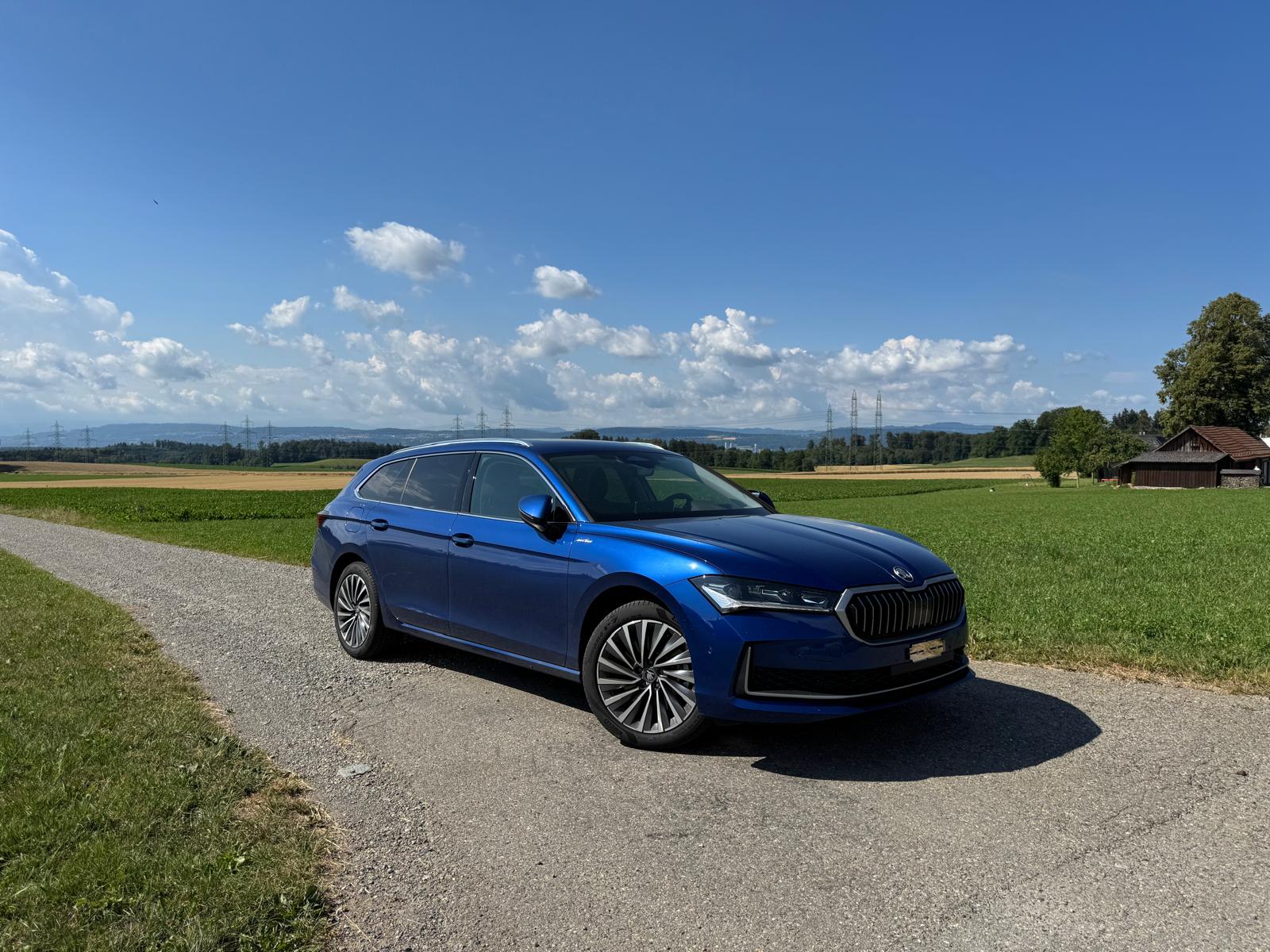 SKODA COMBI 1.5 TSI PHEV L&K DSG-image-0