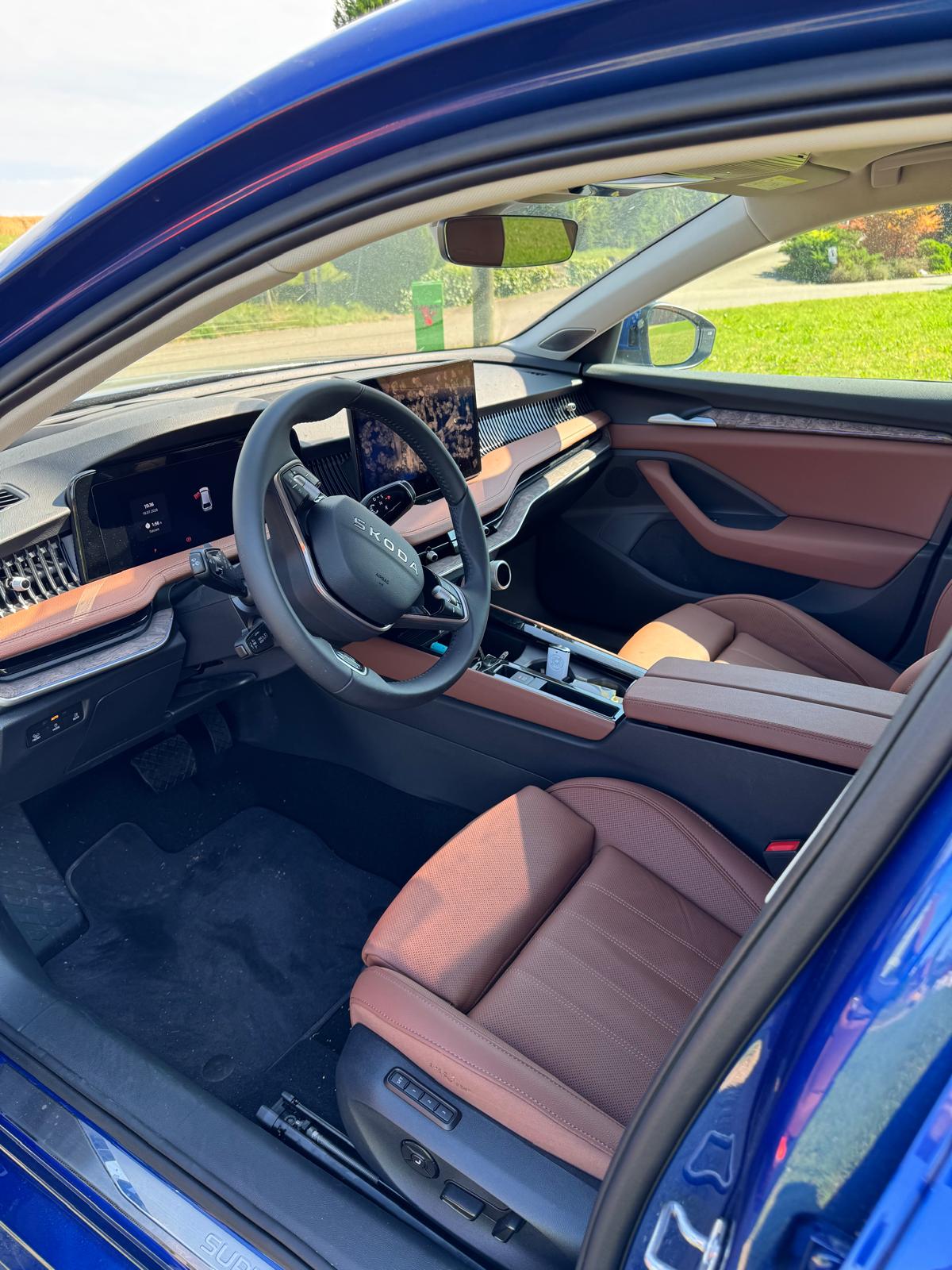 SKODA COMBI 1.5 TSI PHEV L&K DSG-image-3