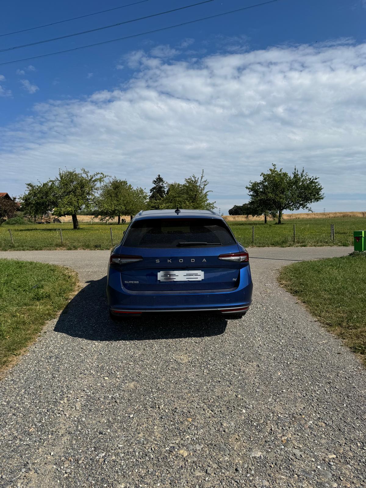 SKODA COMBI 1.5 TSI PHEV L&K DSG-image-2