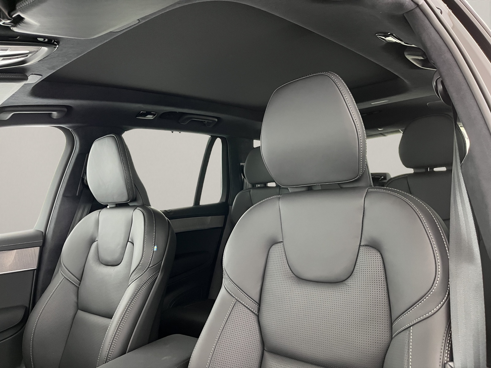 VOLVO XC90 2.0 T8 TE Ultra Dark eAWD-image-13