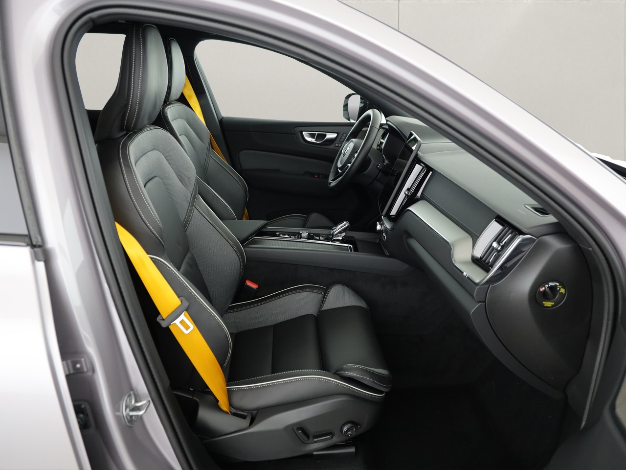 VOLVO XC60 2.0 T8 TE Polestar eAWD-image-8