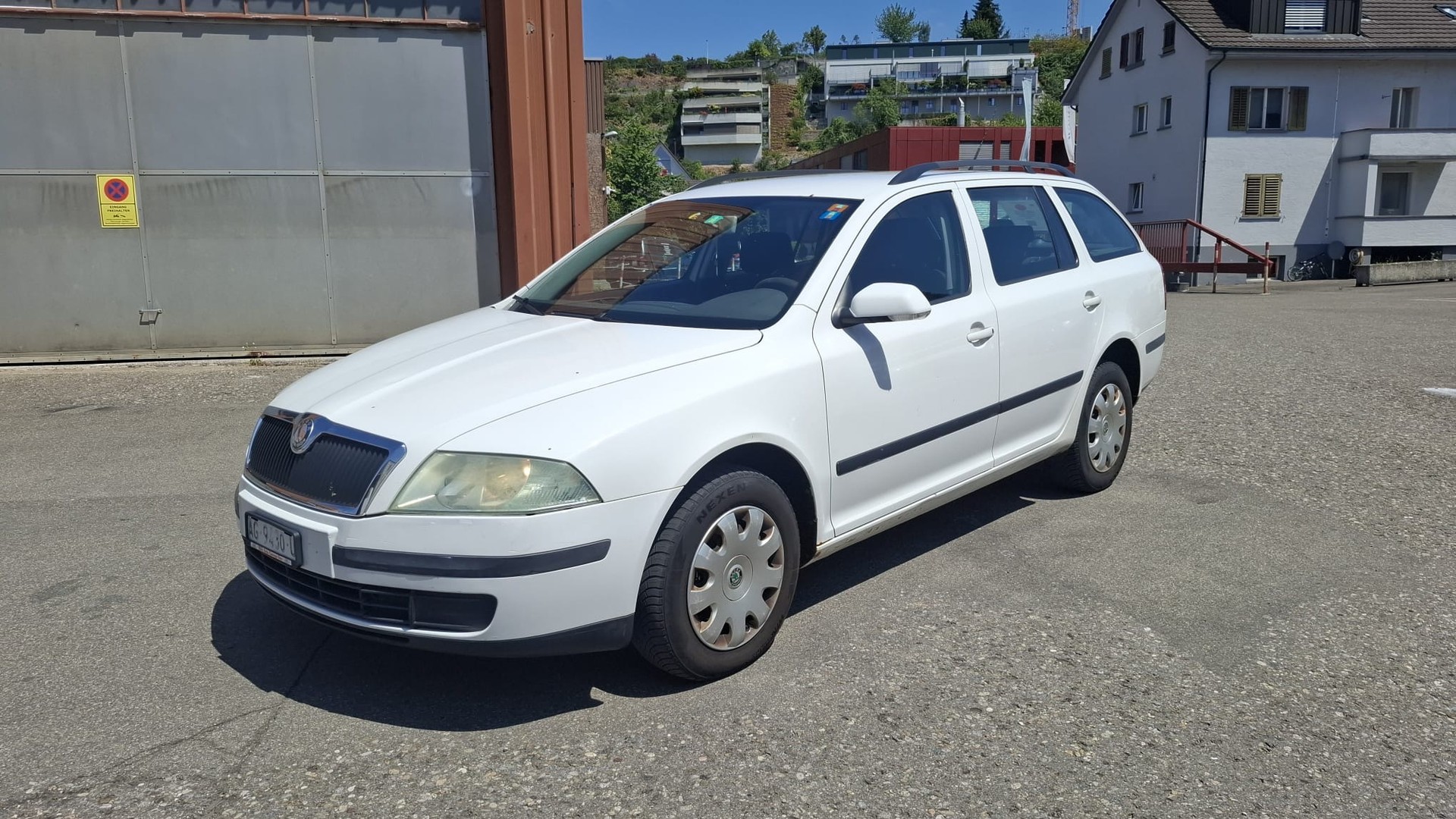 SKODA Octavia 1.9 TDI Adventure 4x4-image-0