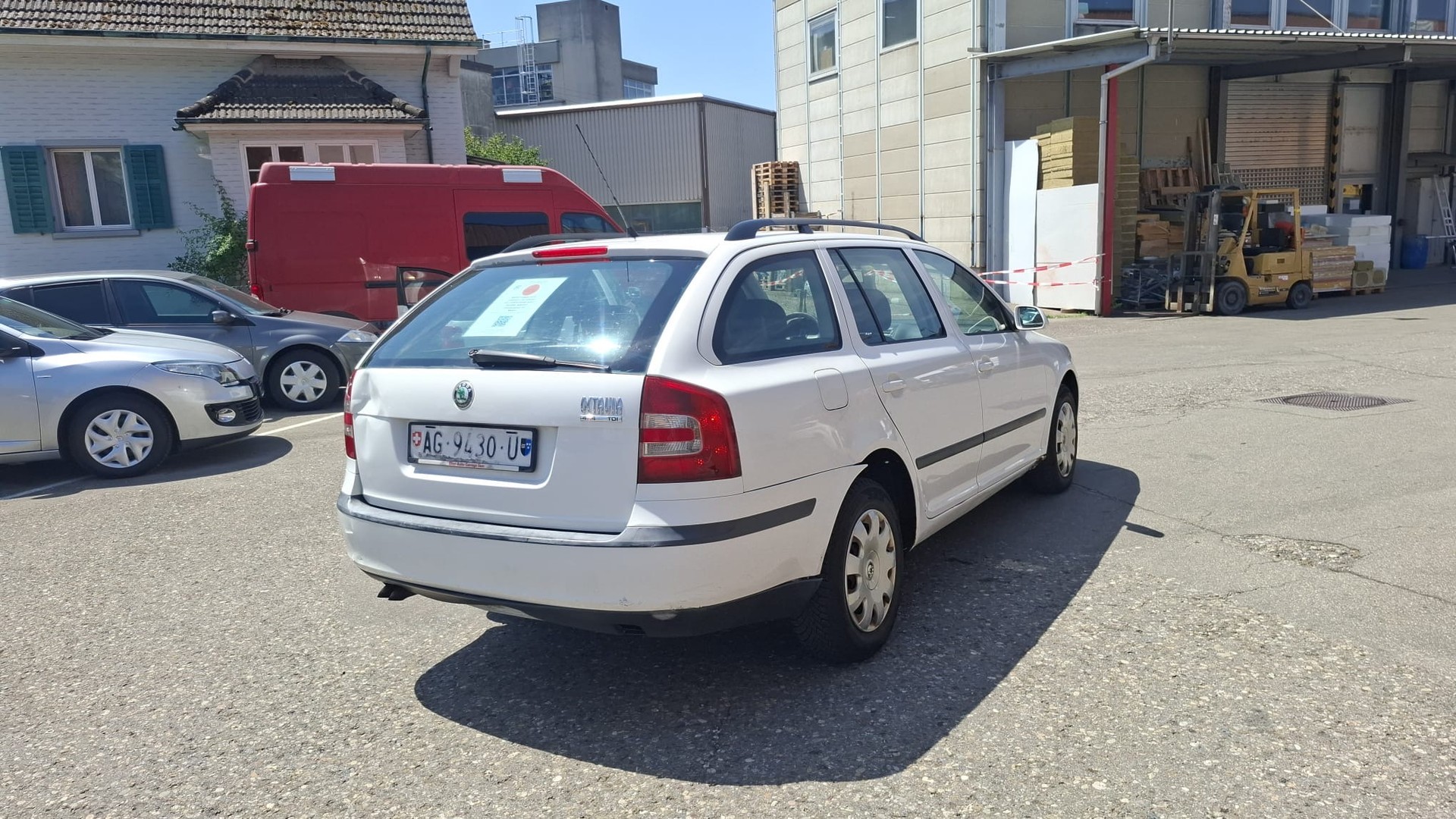 SKODA Octavia 1.9 TDI Adventure 4x4-image-2