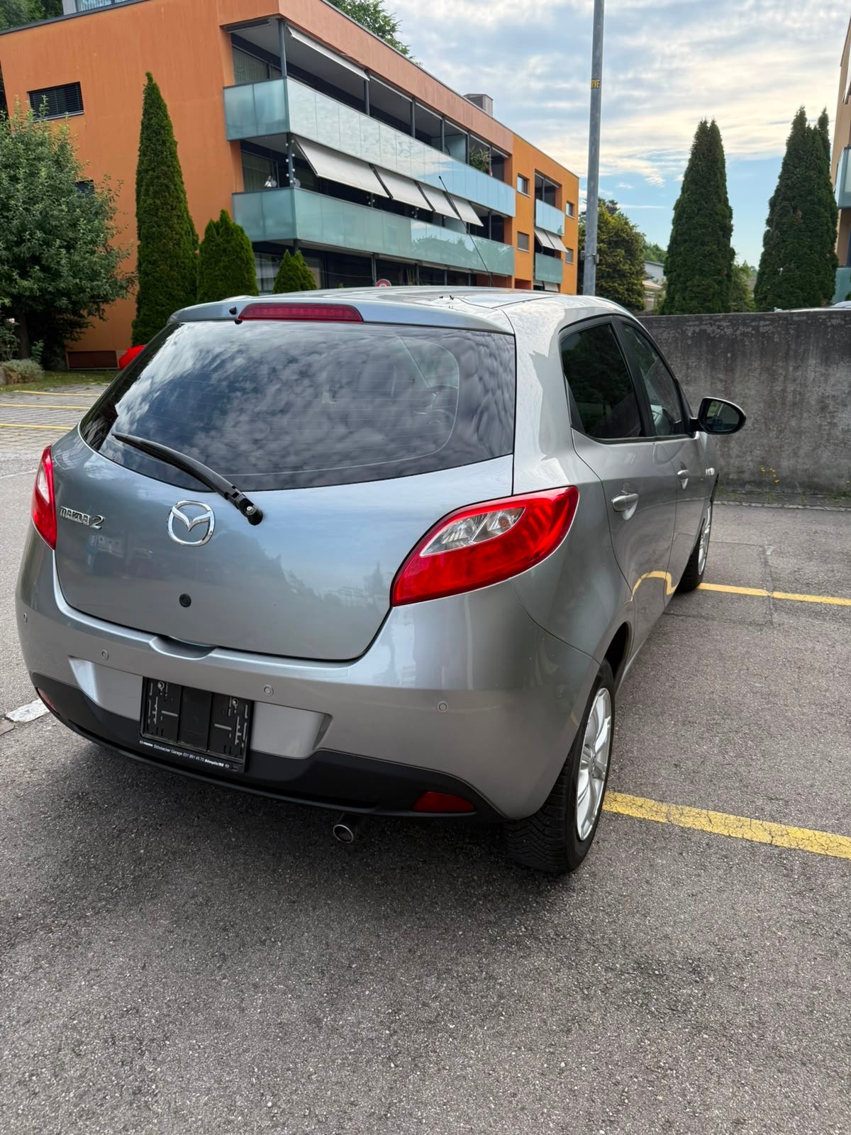 MAZDA 2 1.5i 16V Exclusive Automatic-showroom-element-1