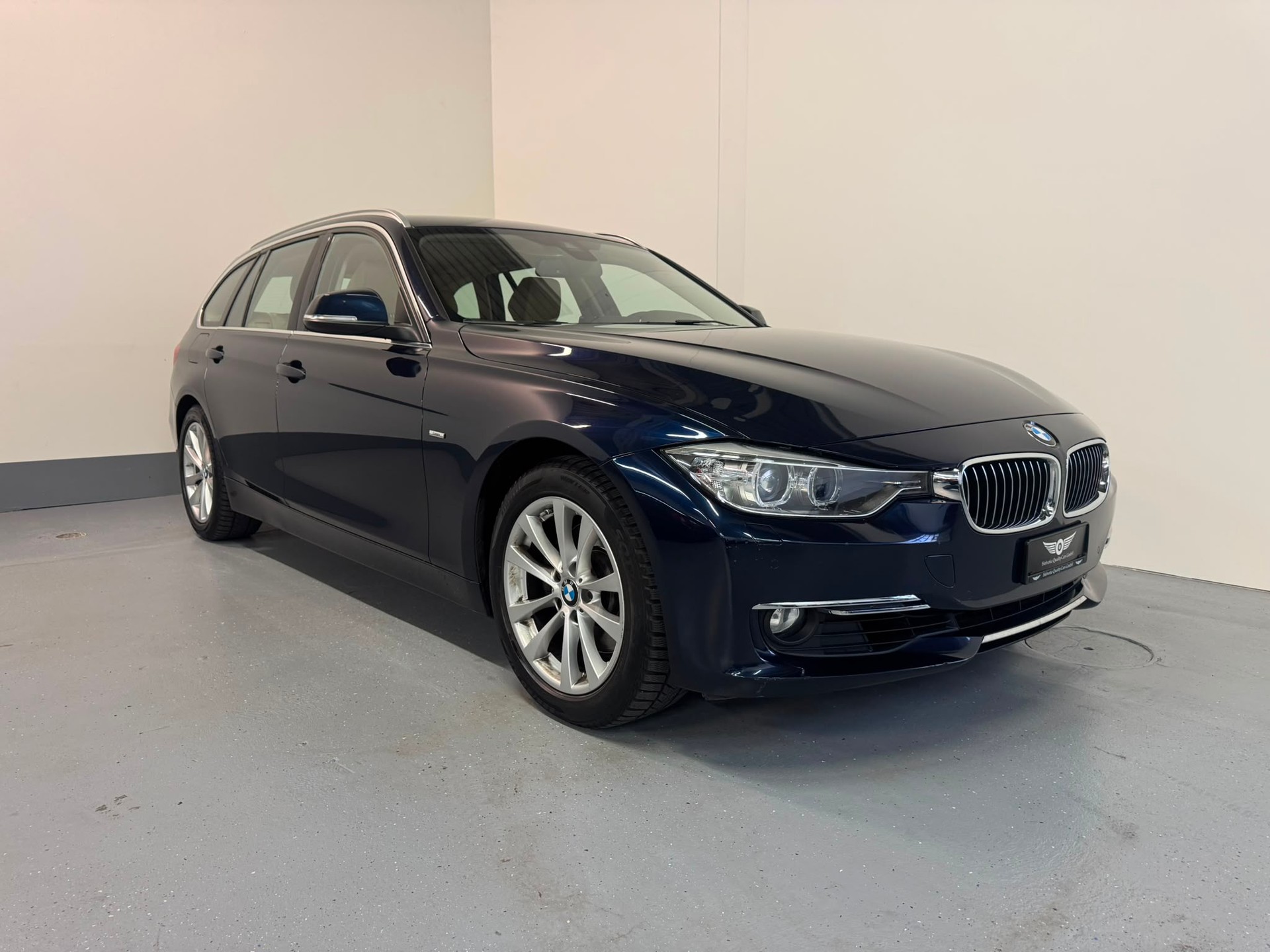 BMW 328i xDrive Touring Modern Line Steptronic-image-2