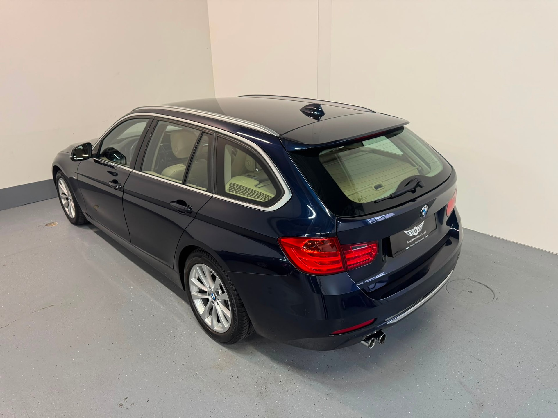 BMW 328i xDrive Touring Modern Line Steptronic-image-7
