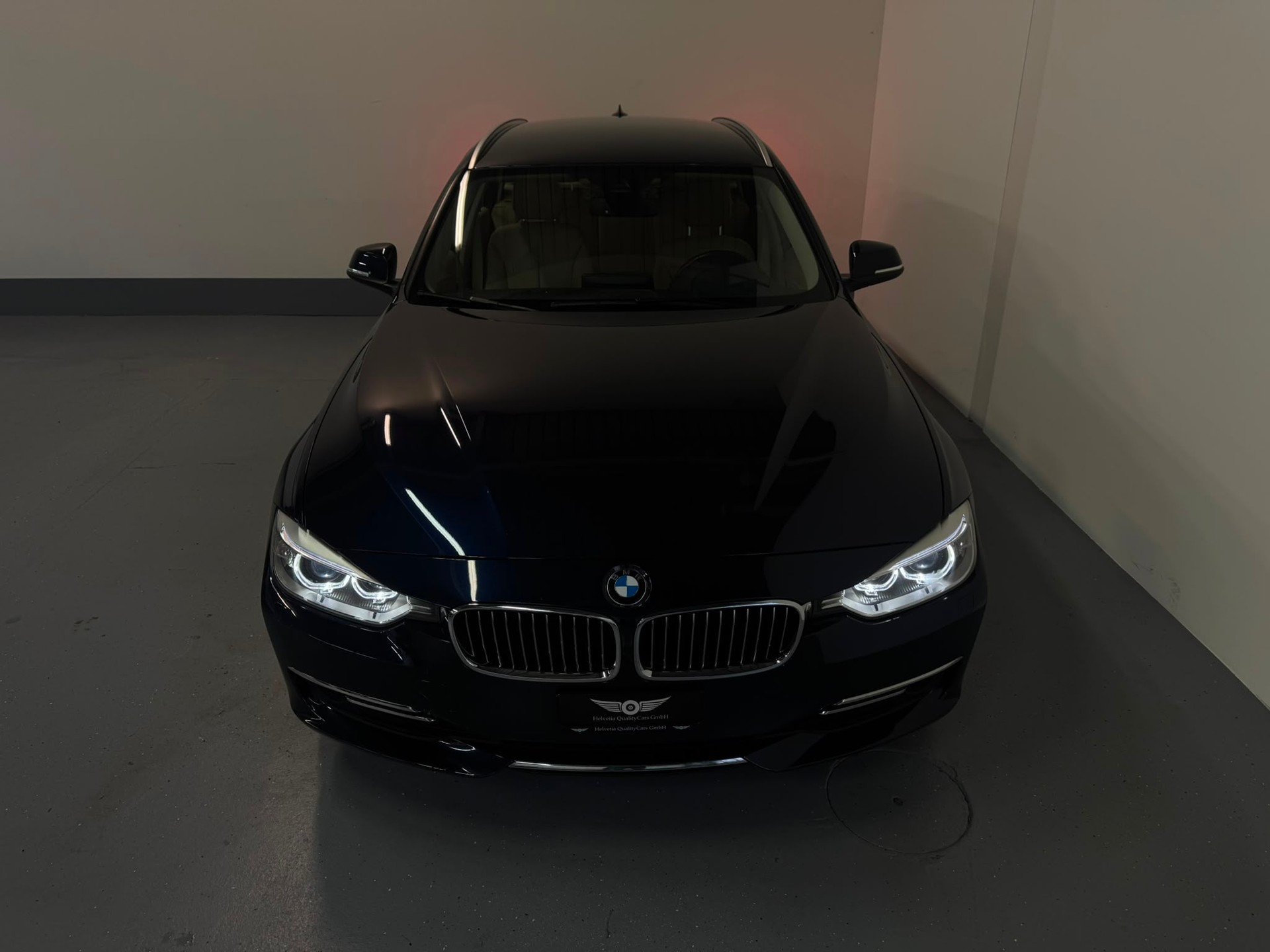 BMW 328i xDrive Touring Modern Line Steptronic-image-4