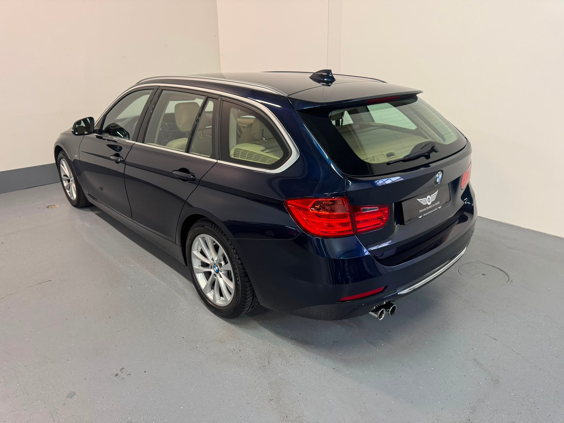 BMW 328i xDrive Touring Modern Line Steptronic-image-8