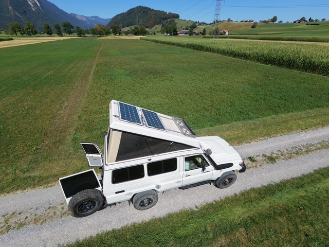 TOYOTA HZJ 78 Buschtaxi-image-4