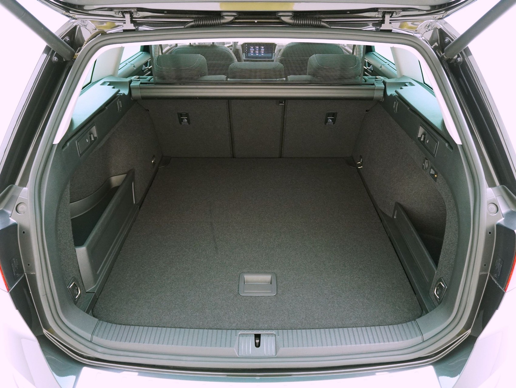 VW Passat Variant 2.0 TDI DSG Alltrack 4Motion-image-13