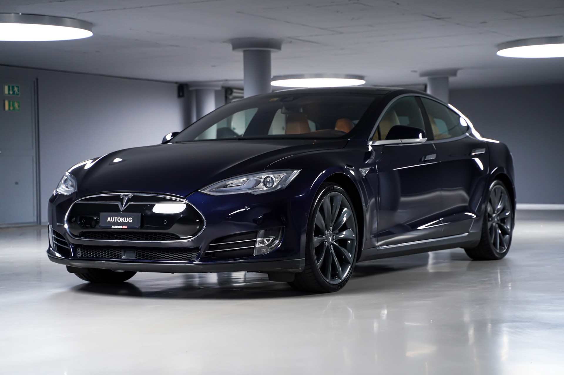 TESLA Model S 85 D Free Supercharging