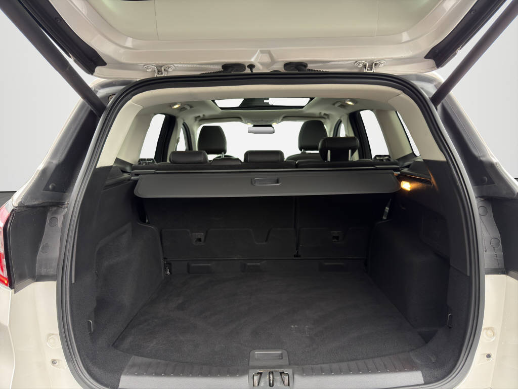 FORD Kuga 2.0 TDCi 180 Vignale FPS-image-12