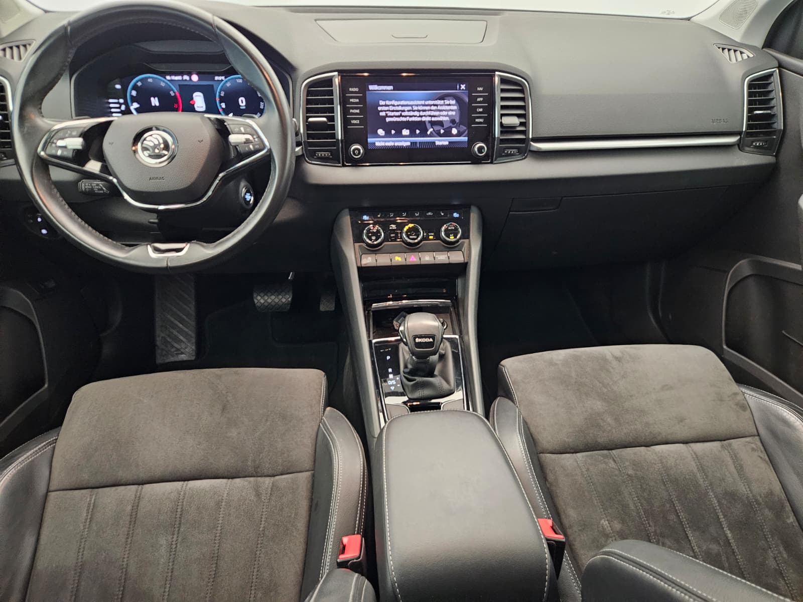 SKODA Karoq 1.5 TSI Ambition DSG-image-9