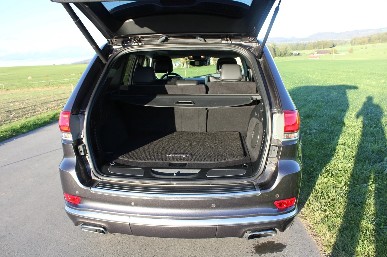 JEEP Grand Cherokee 3.0 CRD Summit Automatic-image-5