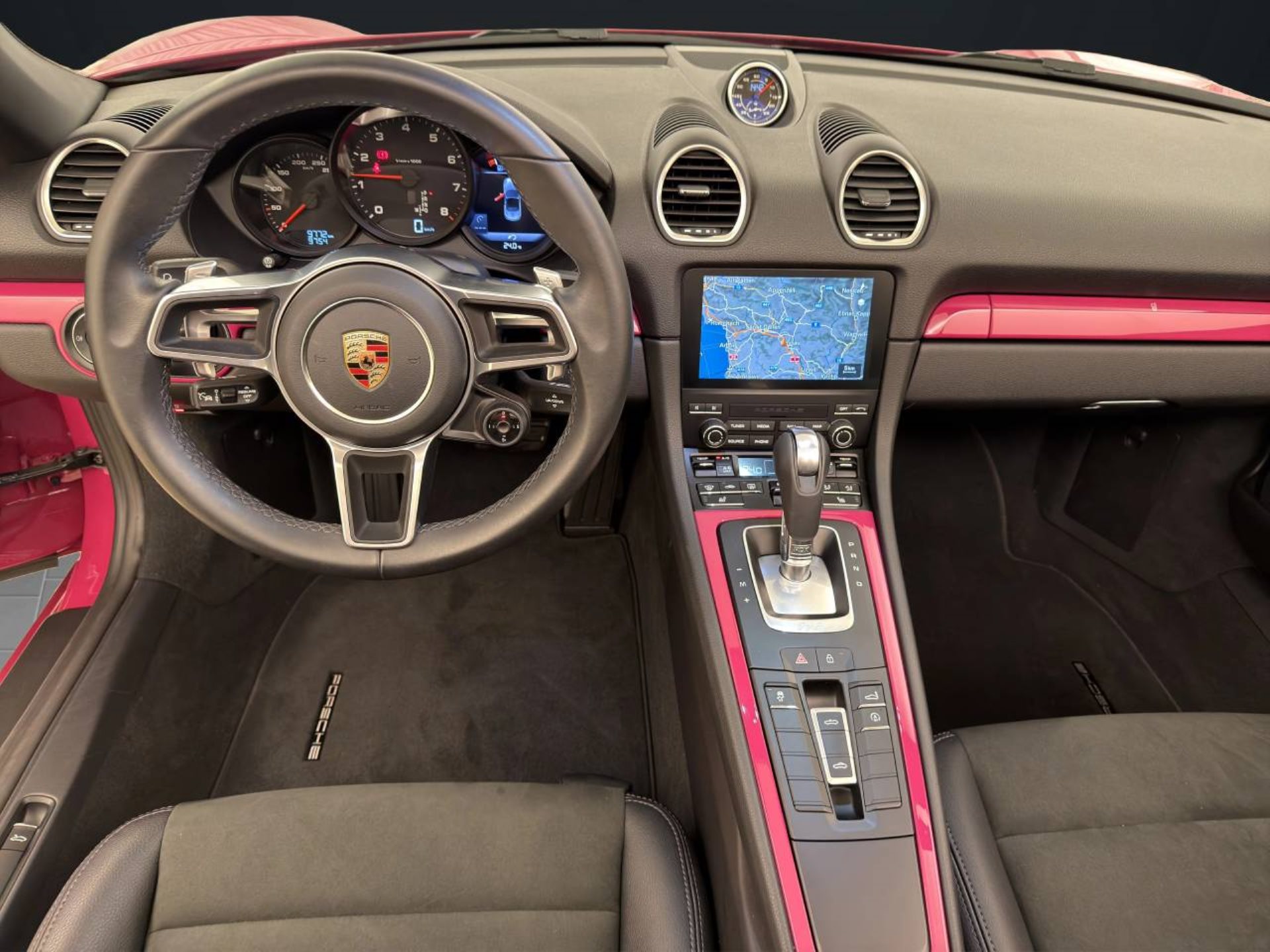 PORSCHE 718 Boxster-image-14