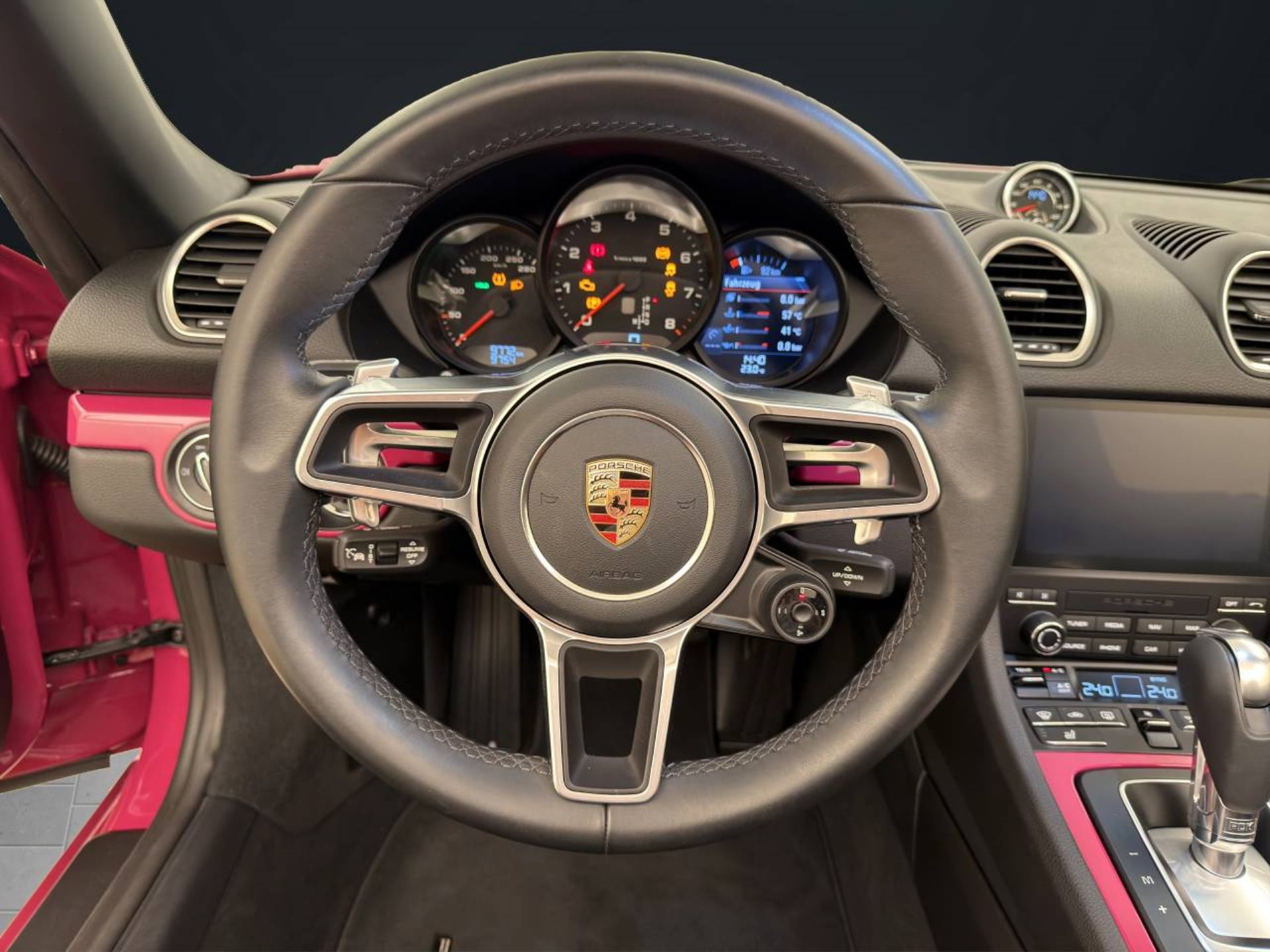 PORSCHE 718 Boxster-image-12
