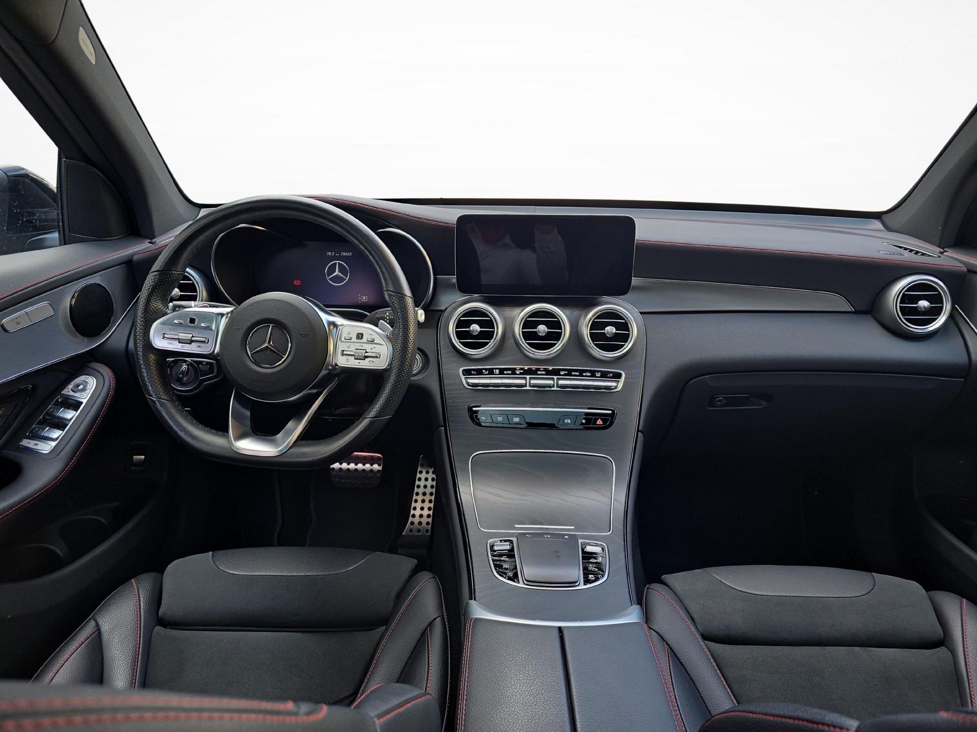 MERCEDES-BENZ GLC 300 d AMG Line 4m-image-8