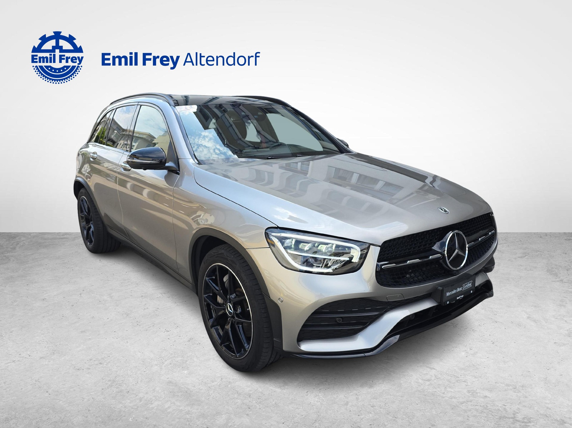 MERCEDES-BENZ GLC 300 d AMG Line 4m-image-6