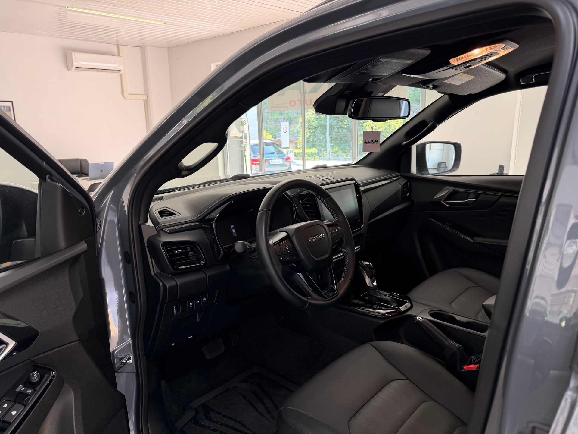 ISUZU D-MAX 1.9 CrewCab N60 Nitro Sport 4x4-image-6