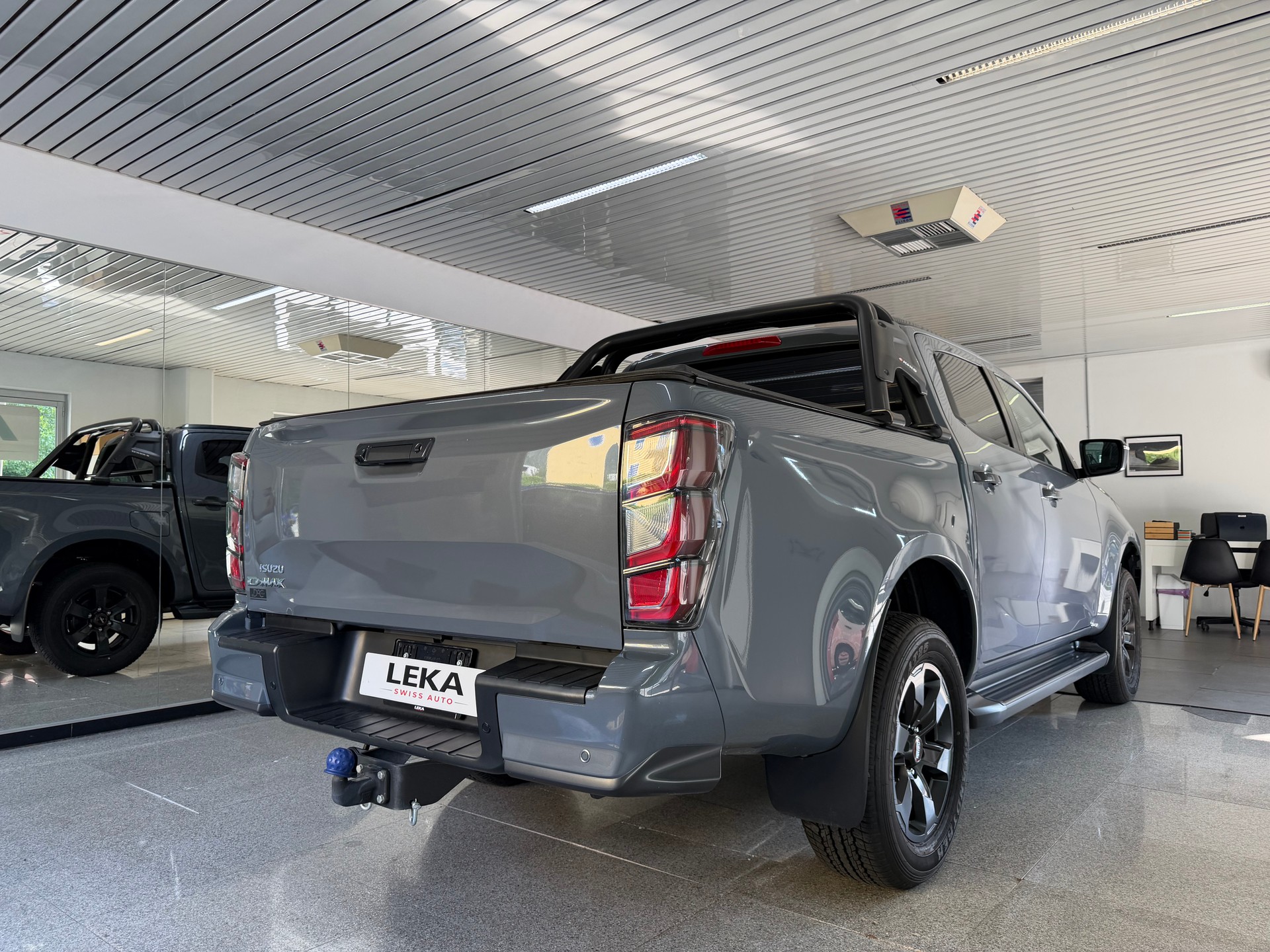 ISUZU D-MAX 1.9 CrewCab N60 Nitro Sport 4x4-image-3
