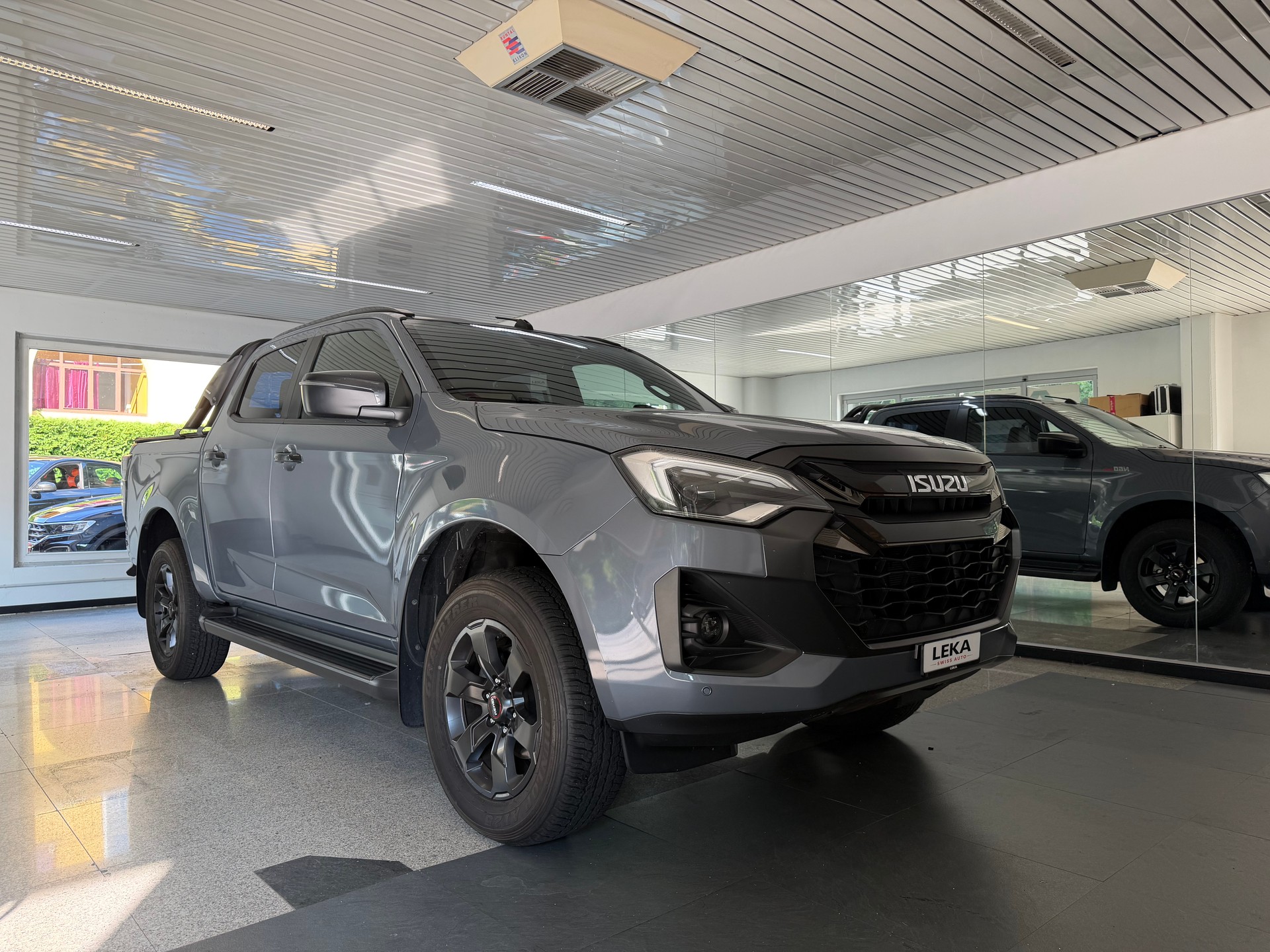 ISUZU D-MAX 1.9 CrewCab N60 Nitro Sport 4x4-image-2