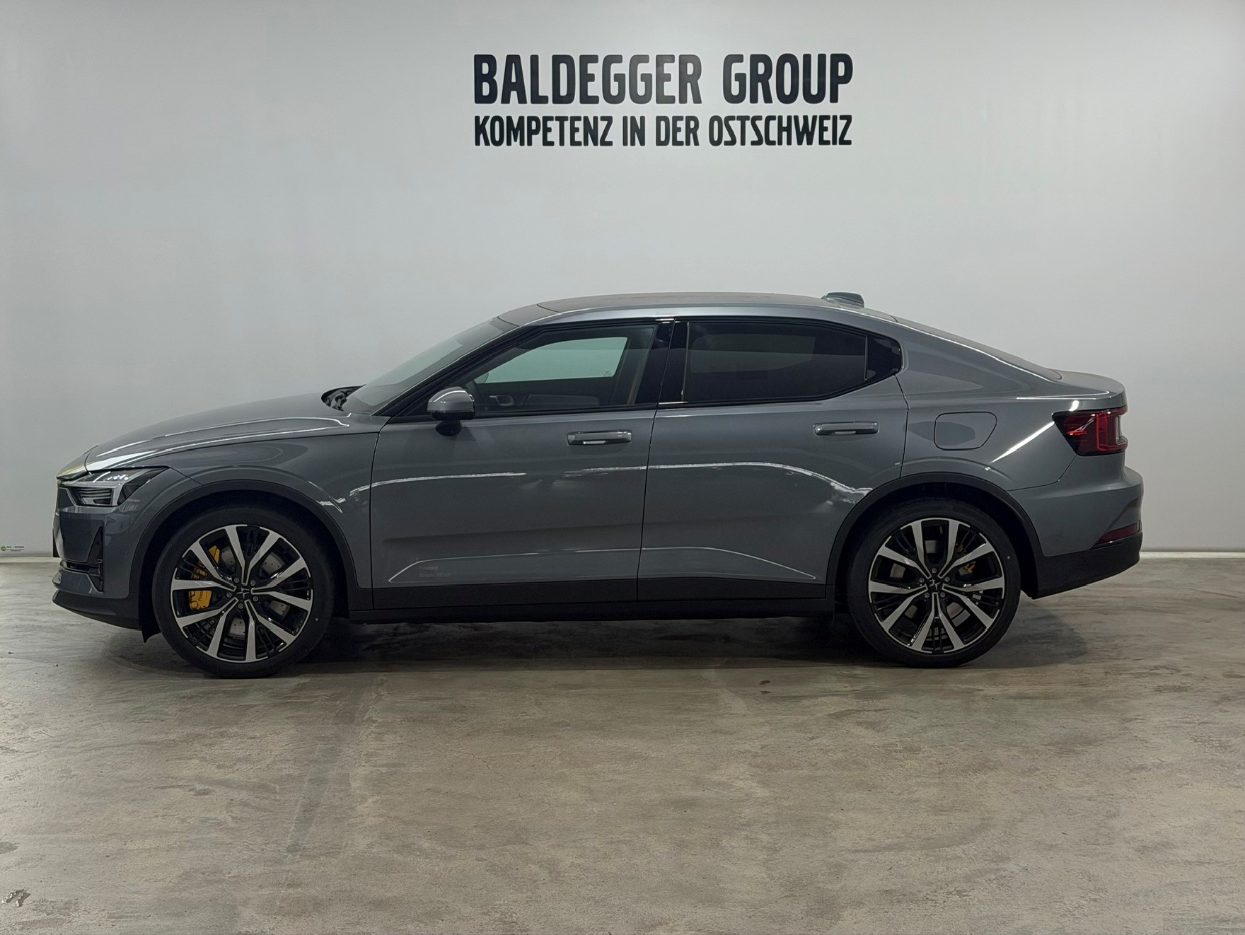 POLESTAR 2 Long Range Dual Motor Perfor-image-2