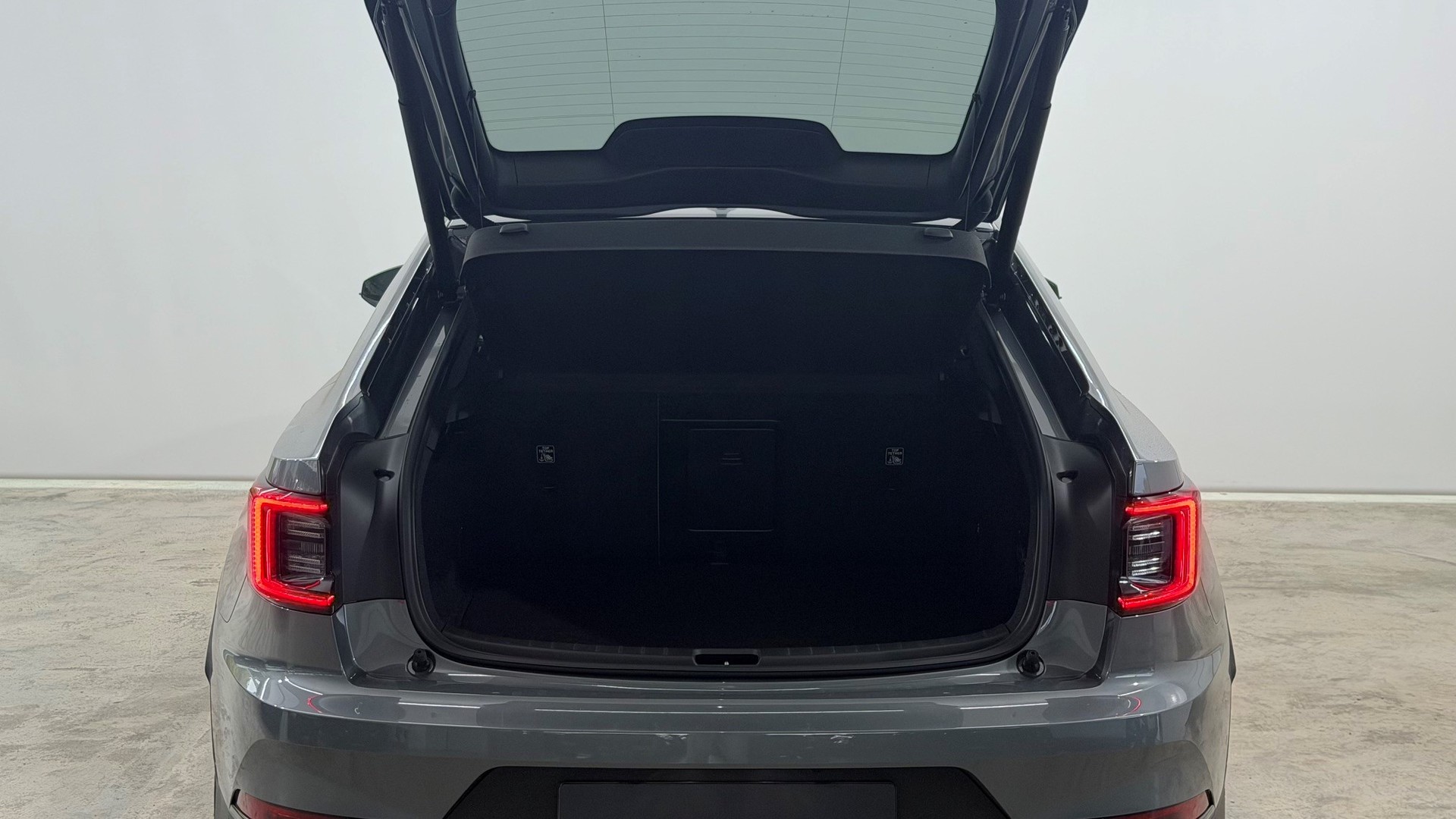 POLESTAR 2 Long Range Dual Motor Perfor-image-12