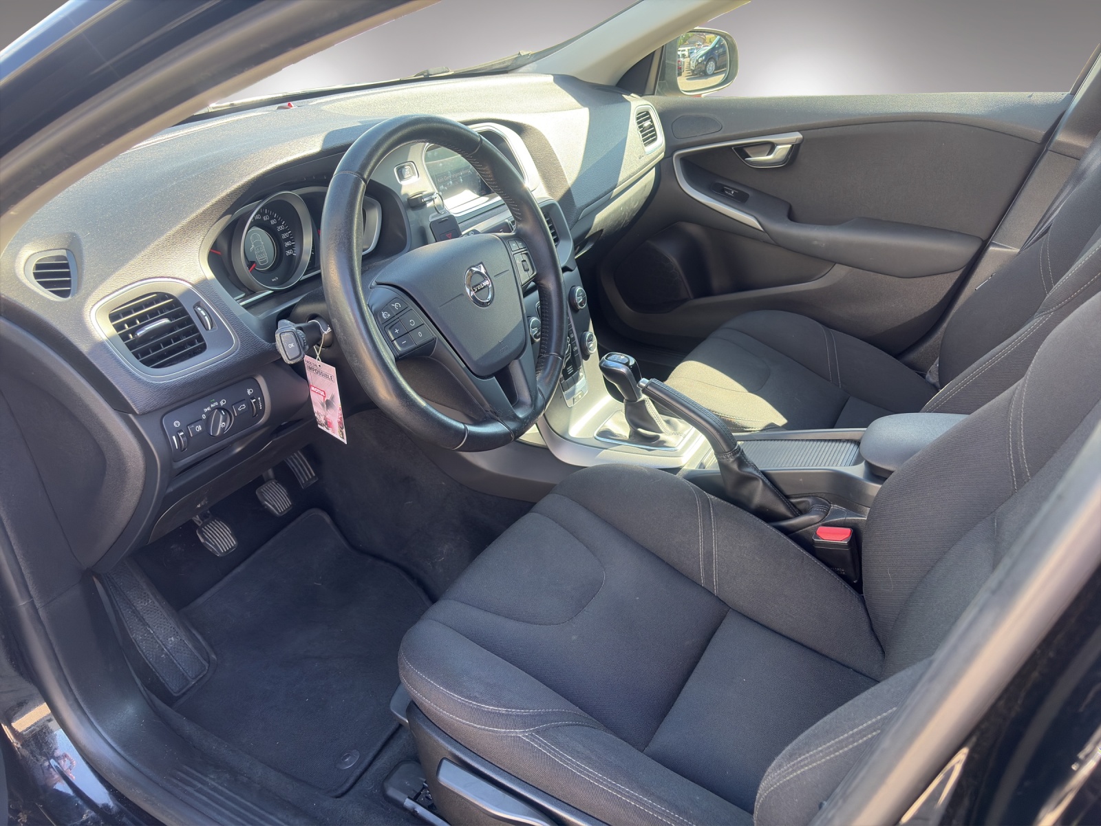 VOLVO V40 2.0 D3 Kinetic S/S-image-5