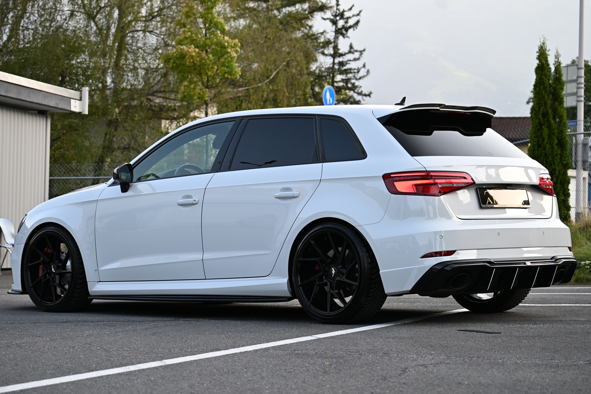 AUDI RS3 Sportback 2.5 TSI Quattro -EINZIGARTIG UNIQUE-& FRISCH AB MFK UND SERVICE -KW GEWINDE FAHRWERK- BRACHIALER SOUND-image-2