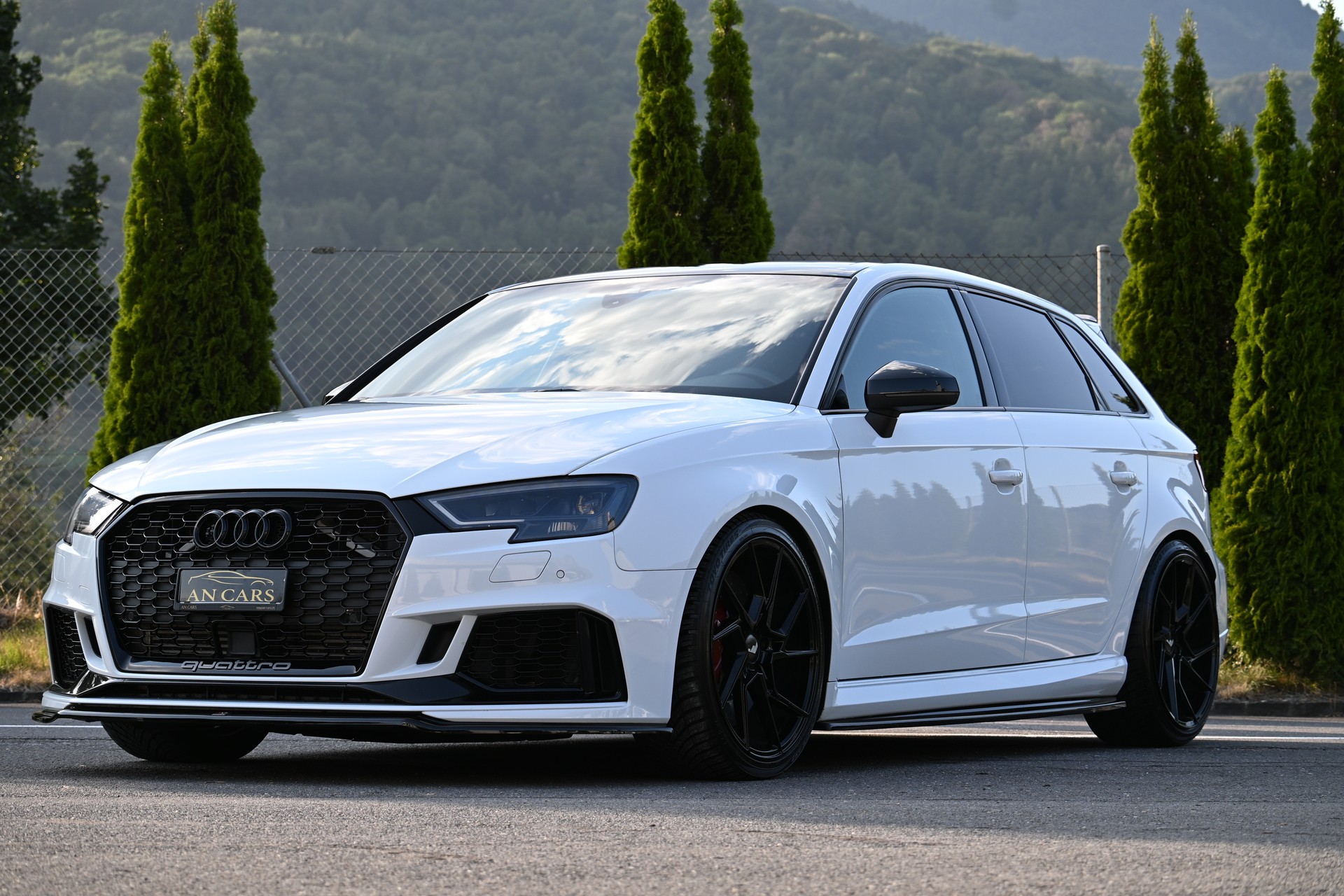 AUDI RS3 Sportback 2.5 TSI Quattro -EINZIGARTIG UNIQUE-& FRISCH AB MFK UND SERVICE -KW GEWINDE FAHRWERK- BRACHIALER SOUND-image-9