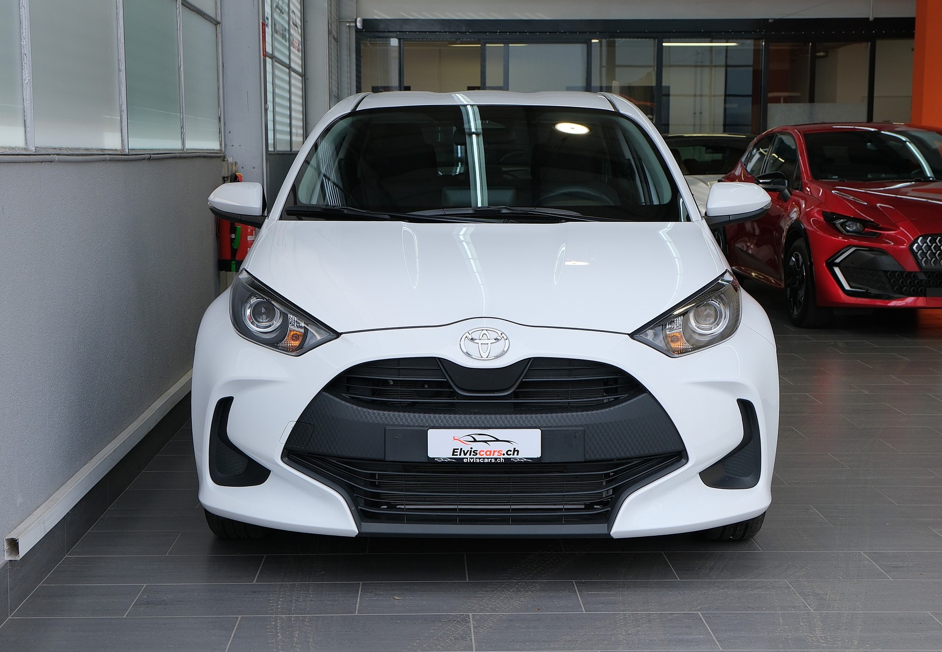 TOYOTA Yaris 1.5 Comfort e-CVT-image-28