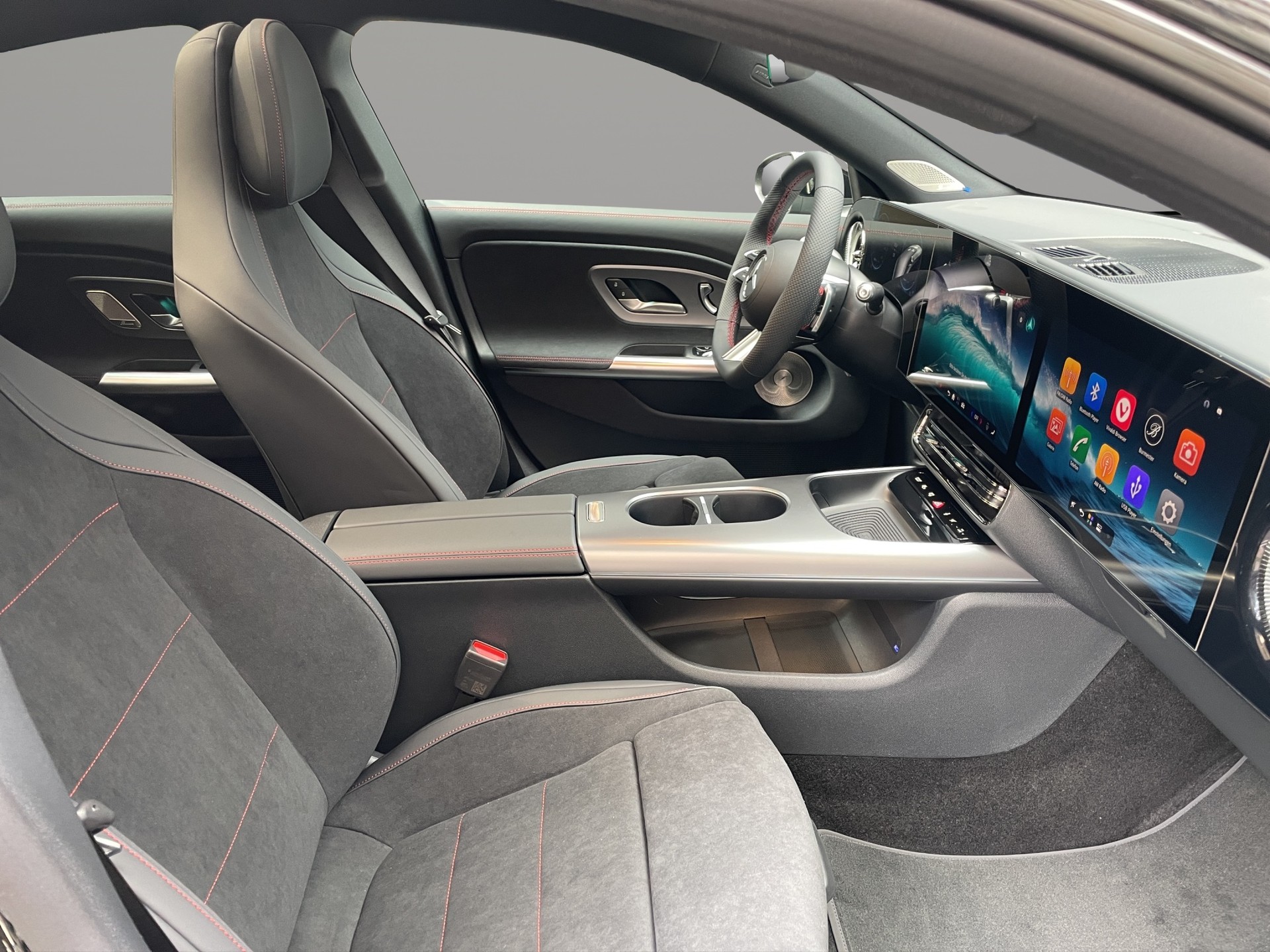 MERCEDES-BENZ CLA 200 8G-DCT 4Matic-image-9