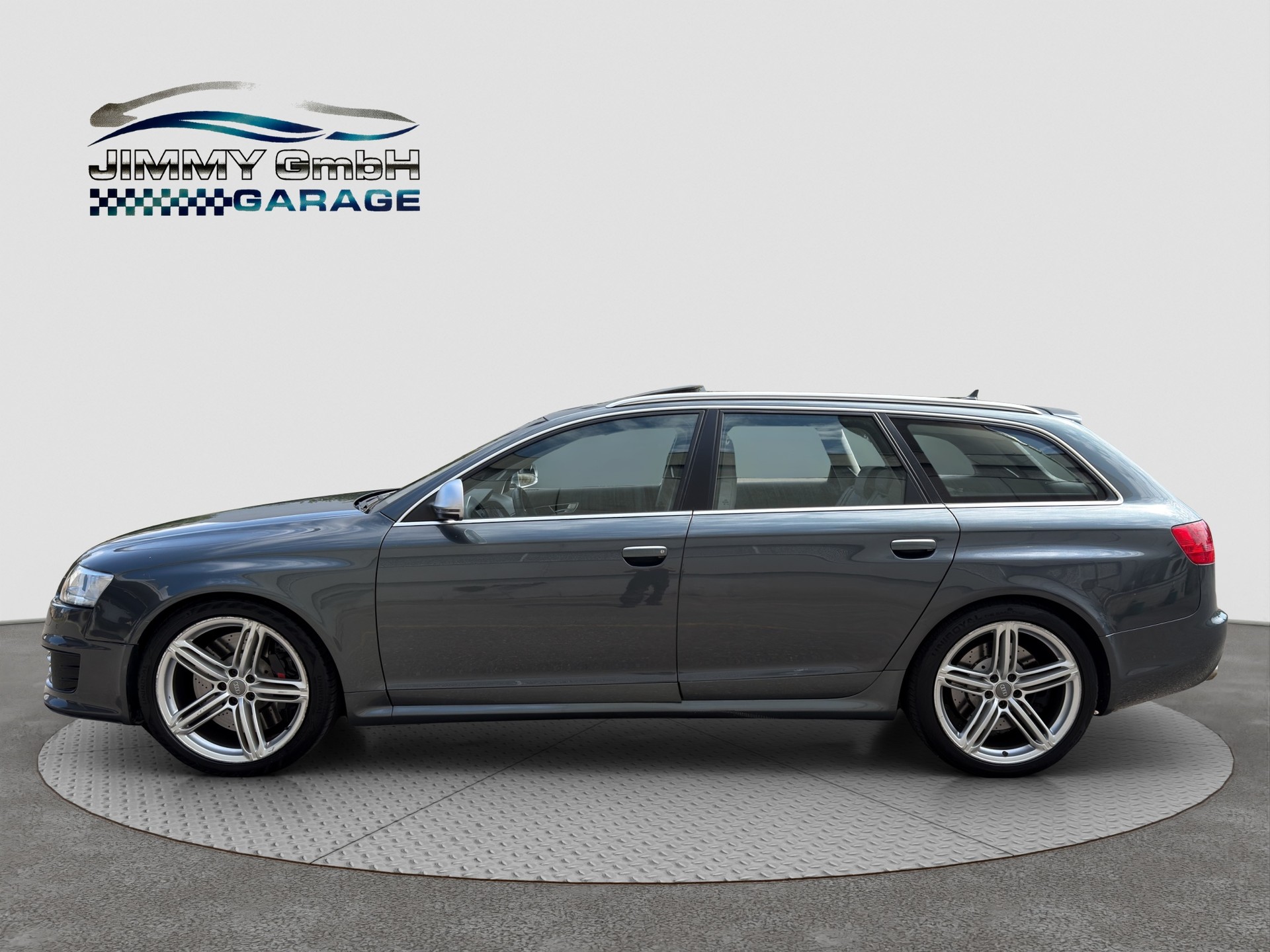 AUDI RS6 Avant 5.0 TFSI V10 quattro tiptronic-image-2