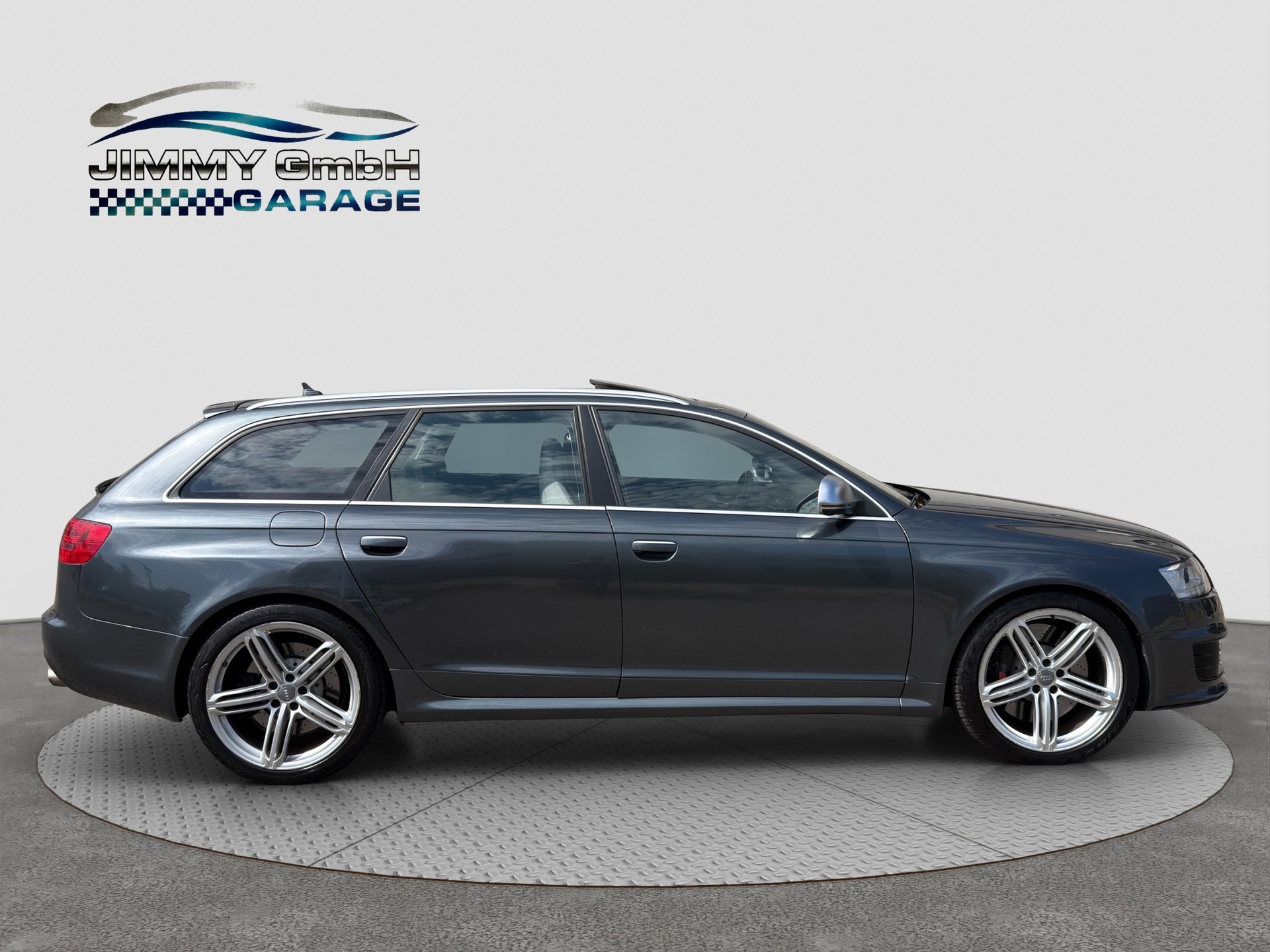 AUDI RS6 Avant 5.0 TFSI V10 quattro tiptronic-image-6