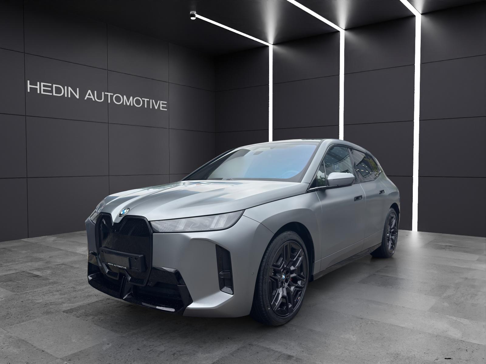 BMW iX xDrive60-image-0