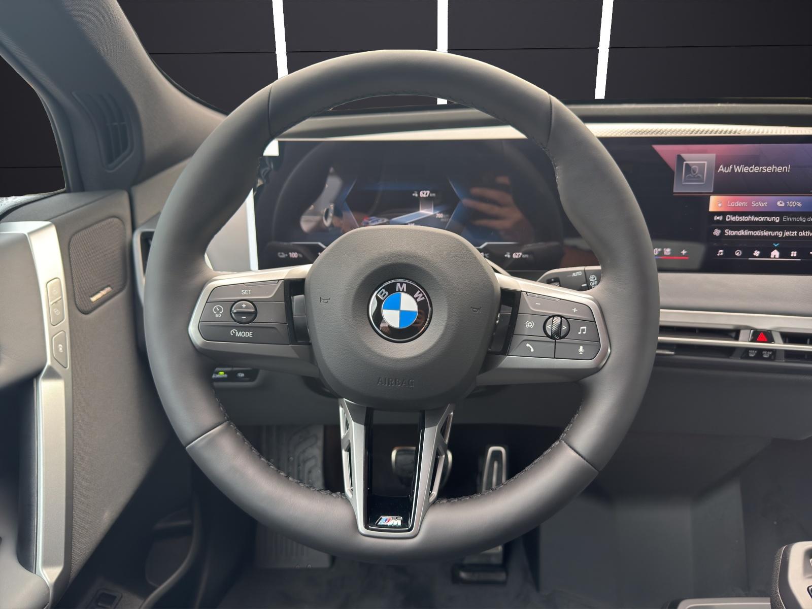 BMW iX xDrive60-image-15
