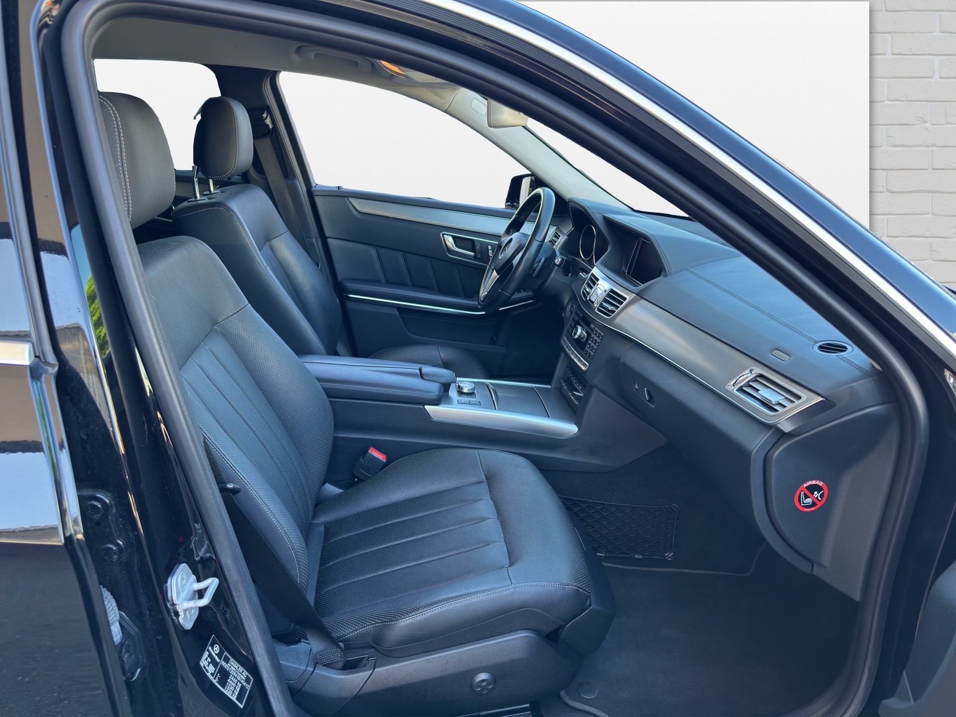 MERCEDES-BENZ E 400 Avantgarde 7G-Tronic-image-9