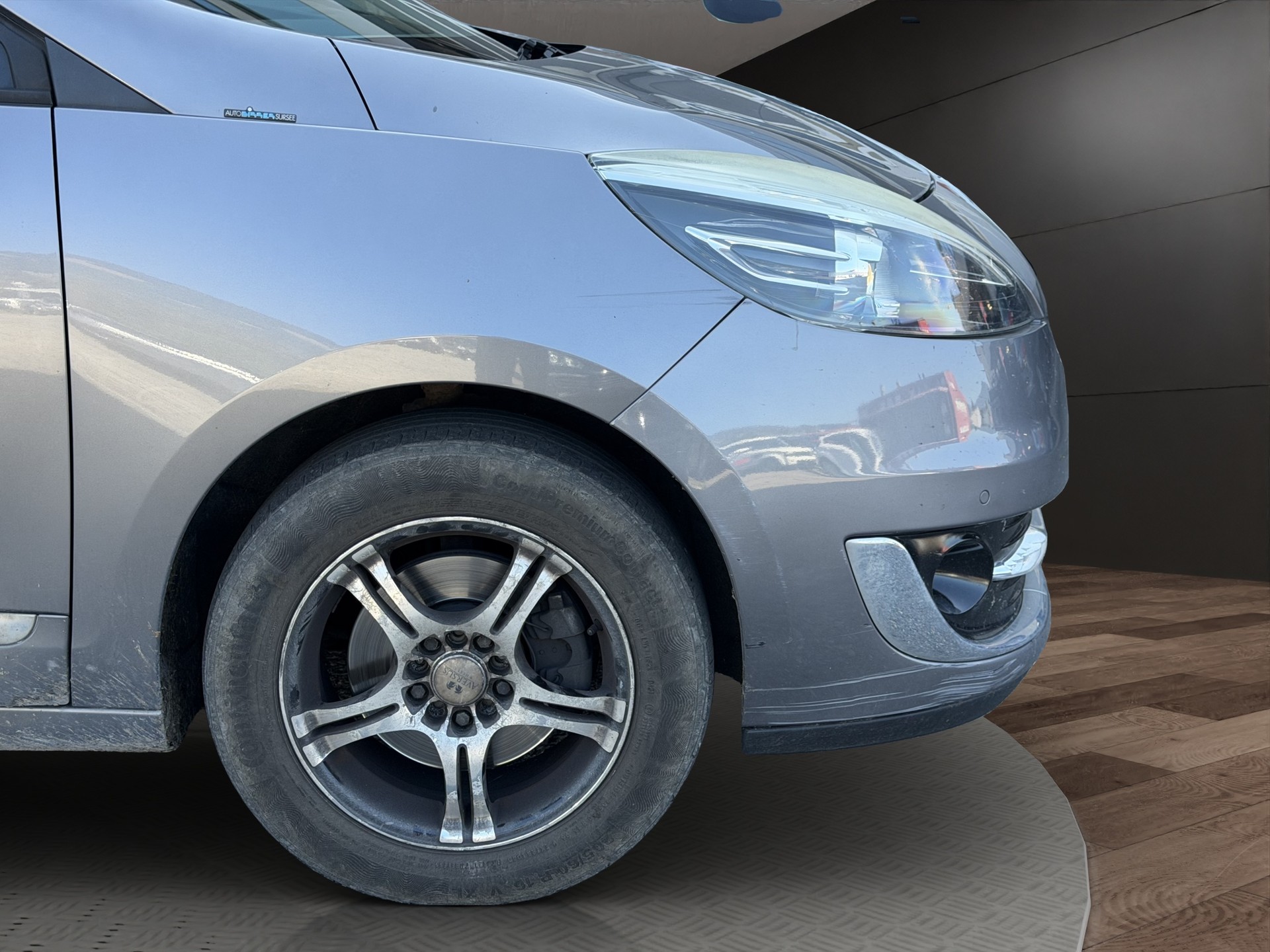RENAULT Grand Scénic 1.4 16V Turbo Dynamique-image-3