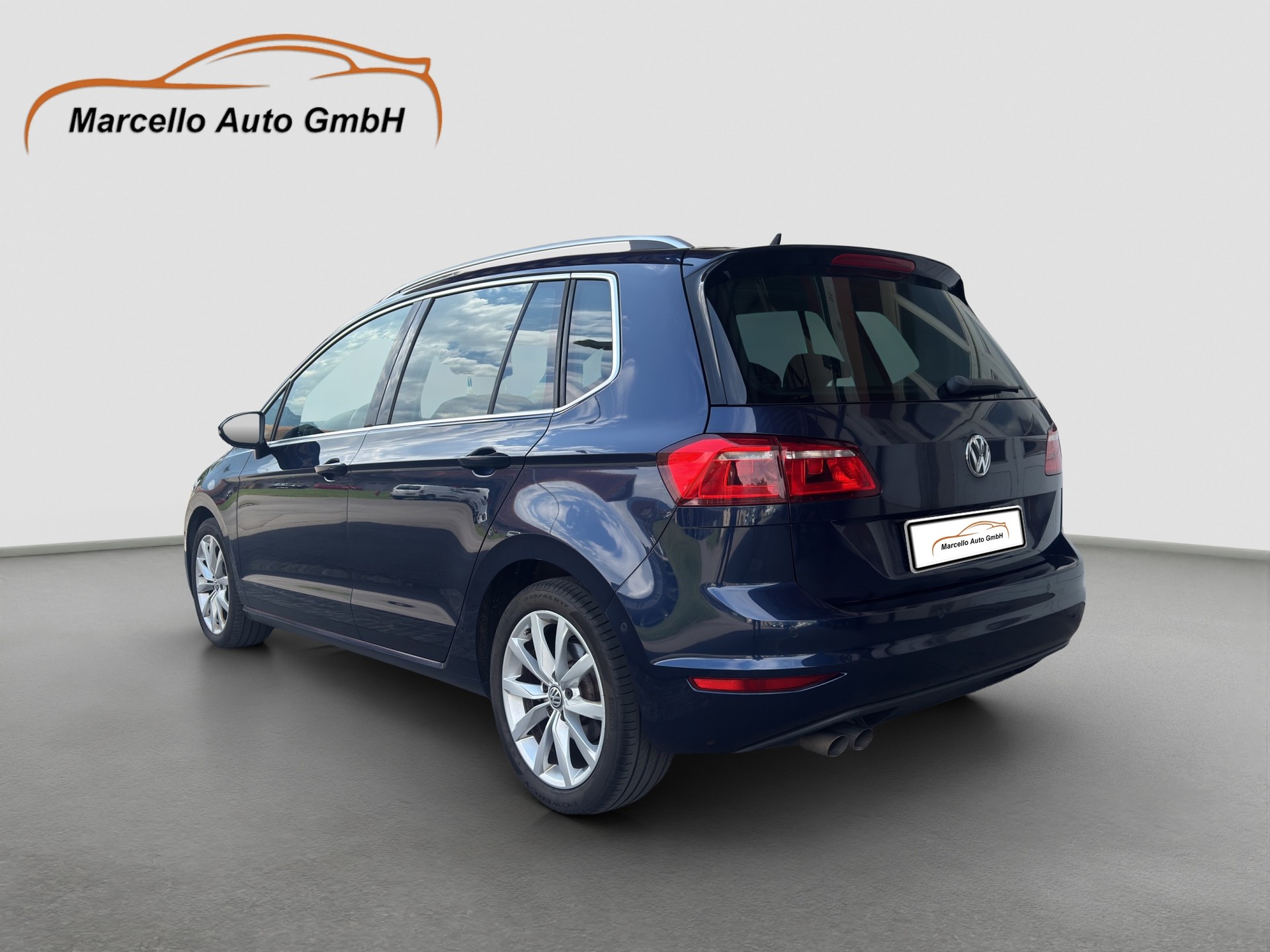 VW Golf Sportsvan 2.0 TDI Highline DSG-image-12