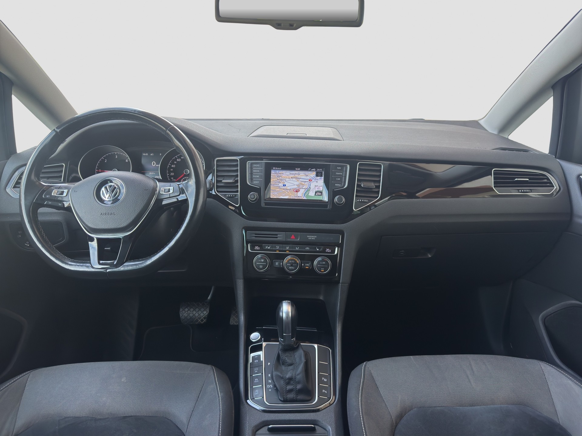 VW Golf Sportsvan 2.0 TDI Highline DSG-image-3