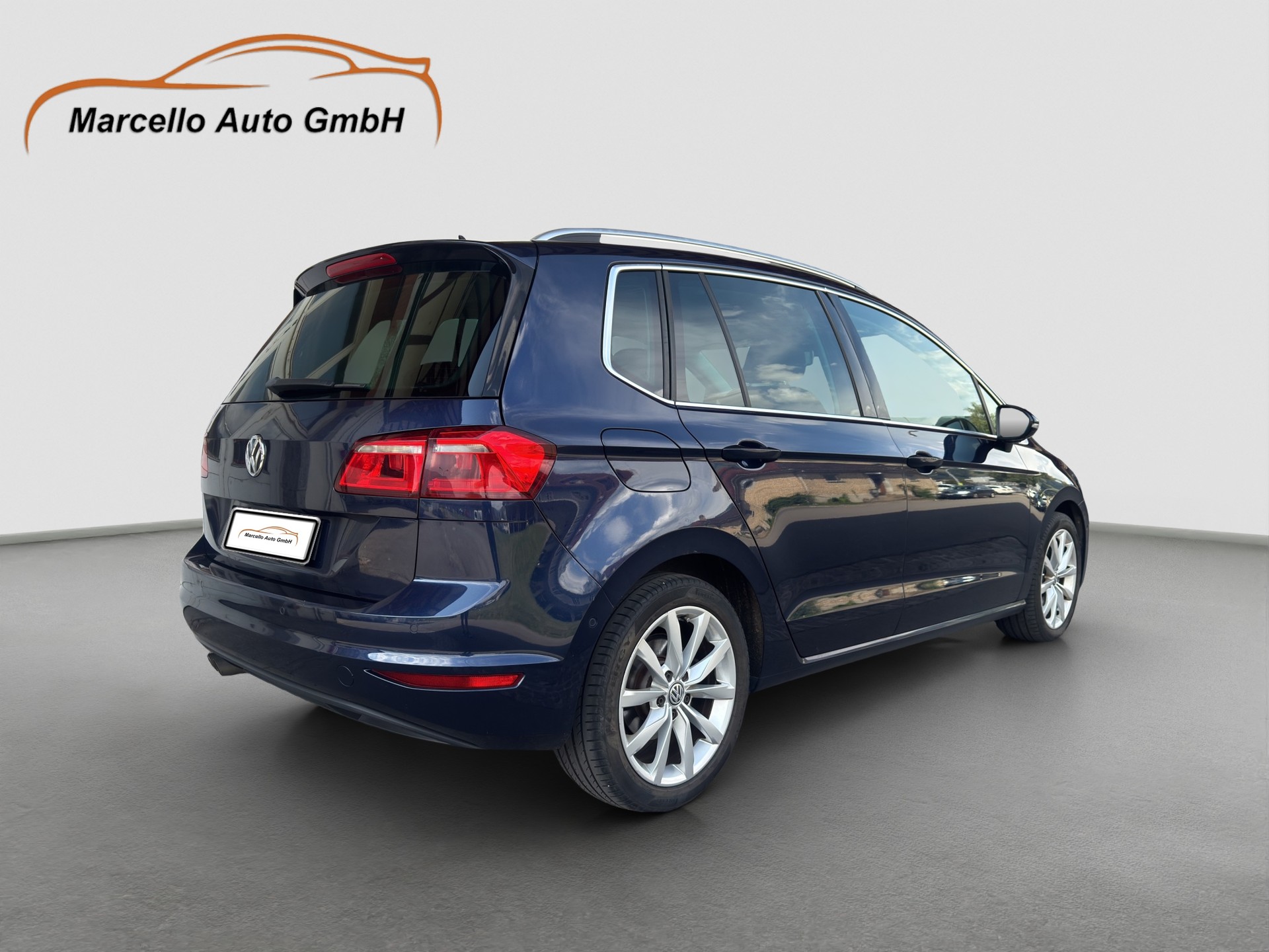 VW Golf Sportsvan 2.0 TDI Highline DSG-image-13