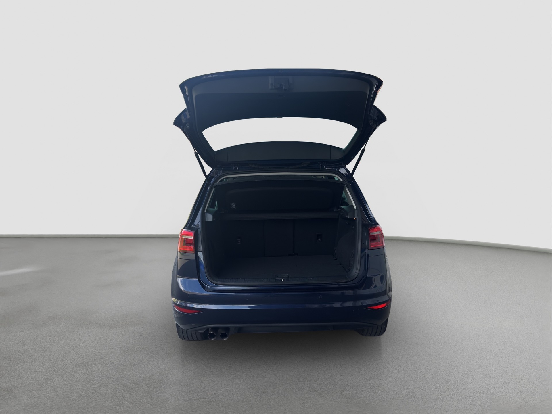 VW Golf Sportsvan 2.0 TDI Highline DSG-image-11