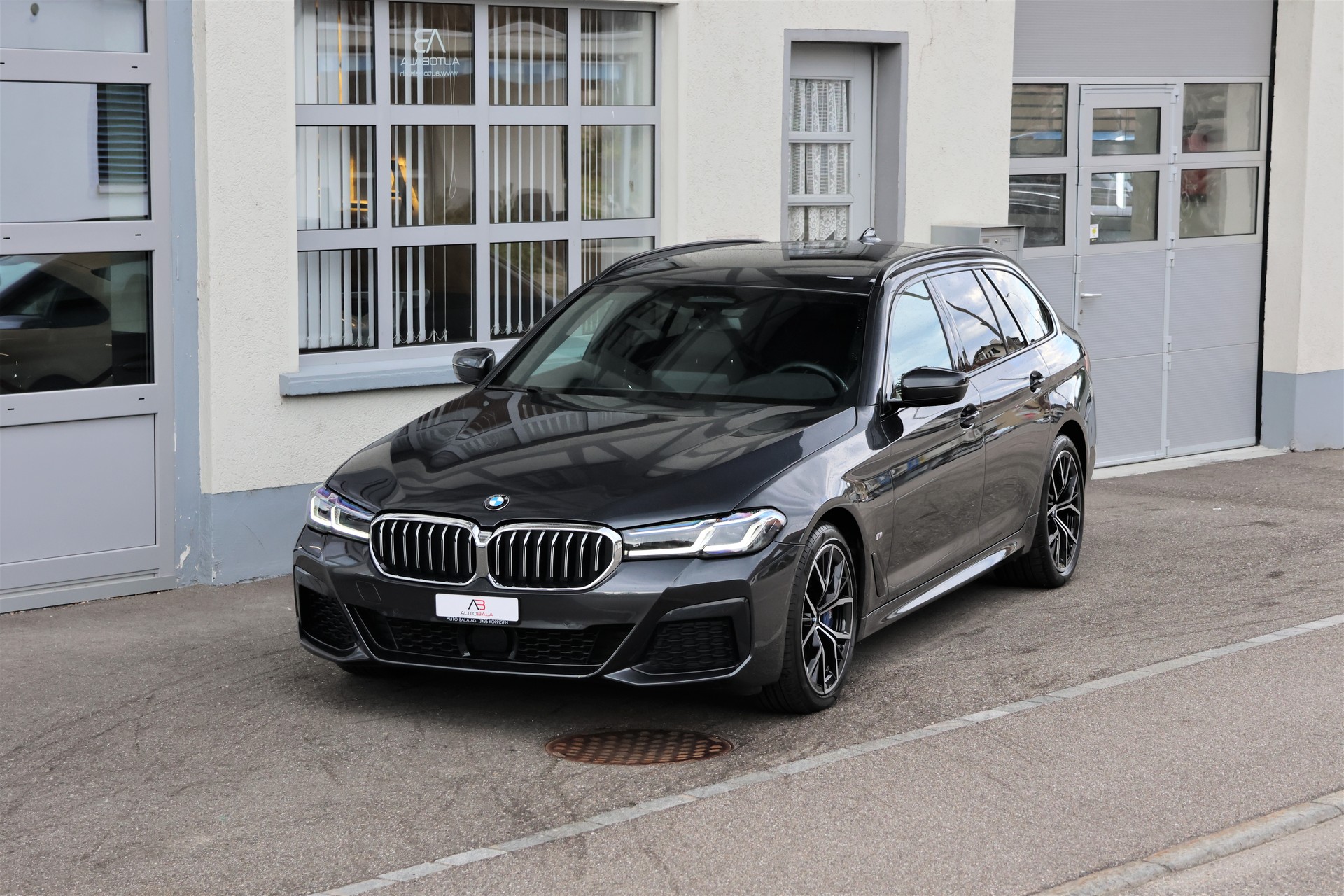 BMW 540d xDrive 48V Touring Pure M Sport Steptronic (CH)-image-0
