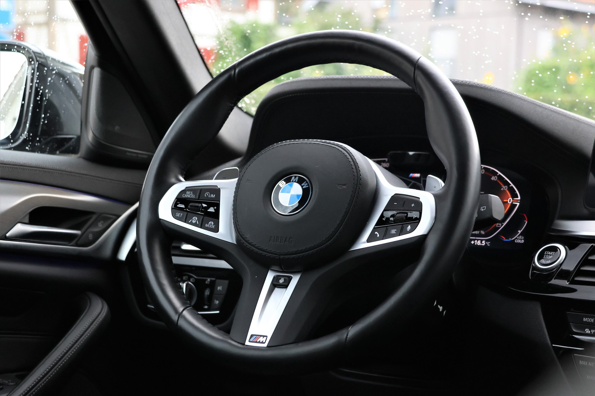 BMW 540d xDrive 48V Touring Pure M Sport Steptronic (CH)-image-14